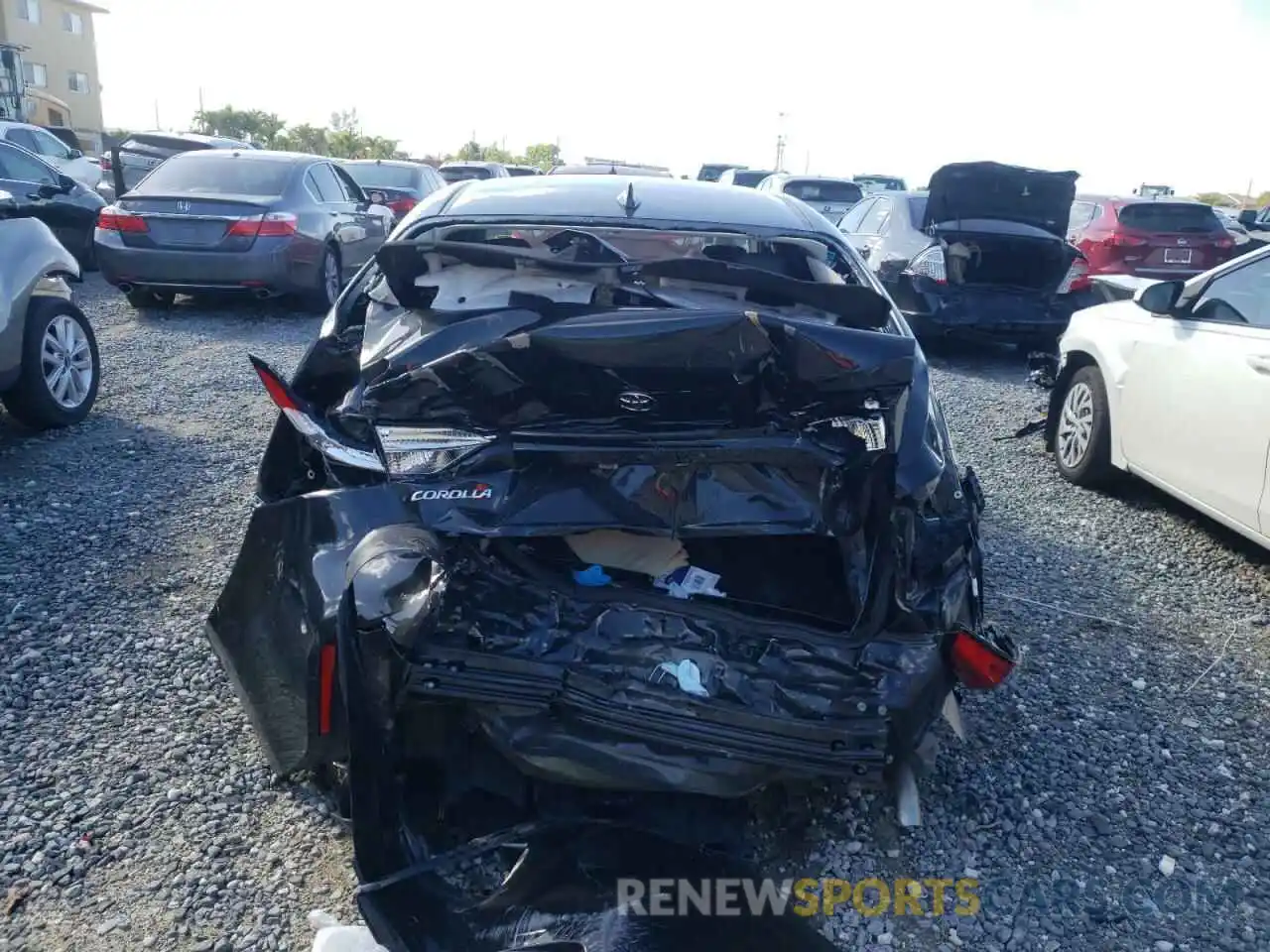 9 Photograph of a damaged car 5YFEPRAE8LP089245 TOYOTA COROLLA 2020