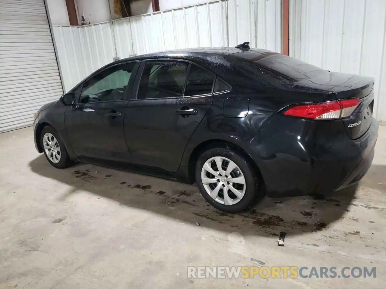 2 Photograph of a damaged car 5YFEPRAE8LP089827 TOYOTA COROLLA 2020