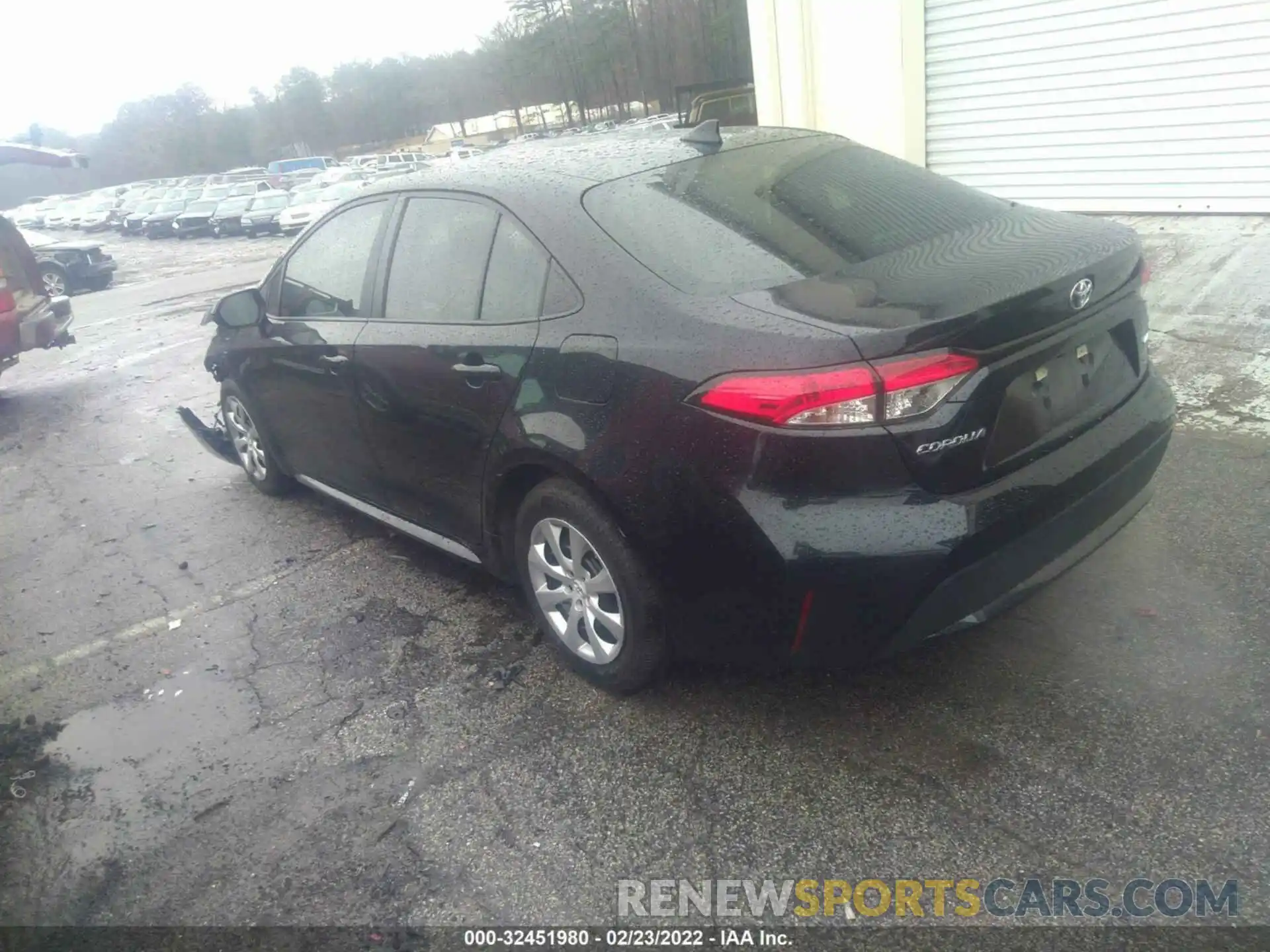 3 Photograph of a damaged car 5YFEPRAE8LP089908 TOYOTA COROLLA 2020