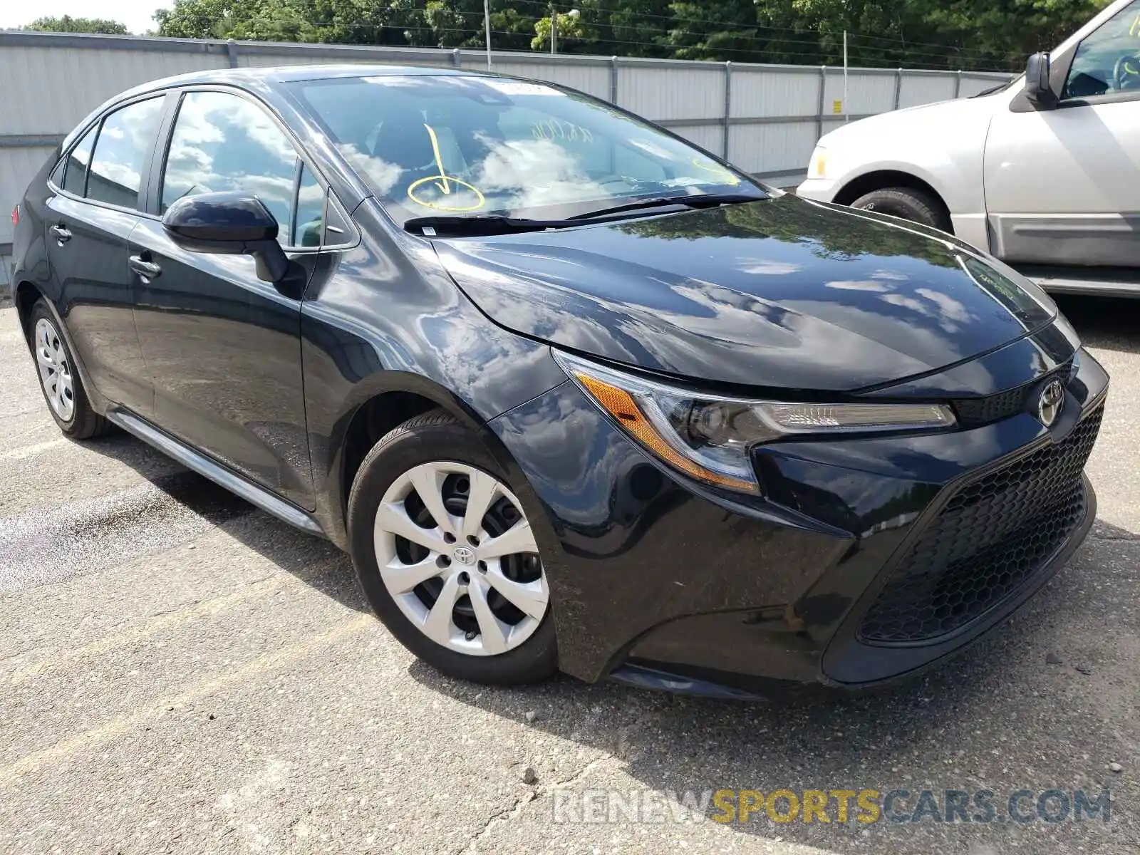 1 Photograph of a damaged car 5YFEPRAE8LP090962 TOYOTA COROLLA 2020