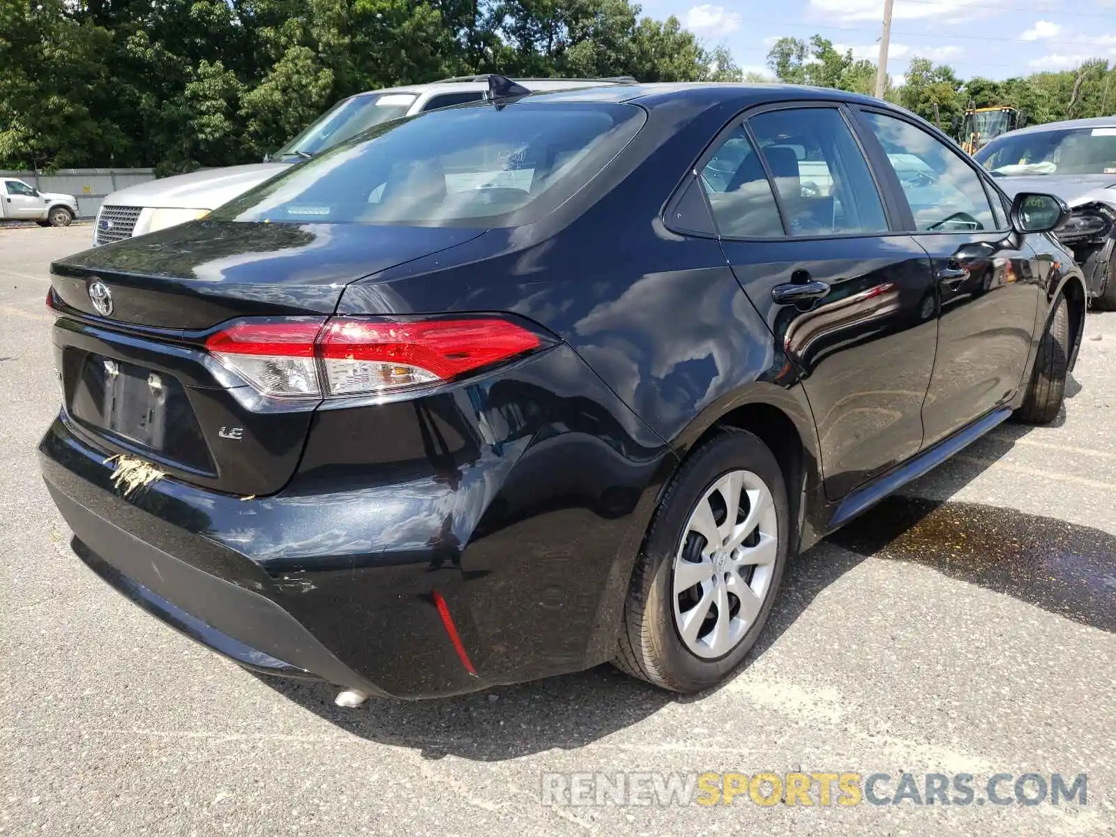 4 Photograph of a damaged car 5YFEPRAE8LP090962 TOYOTA COROLLA 2020