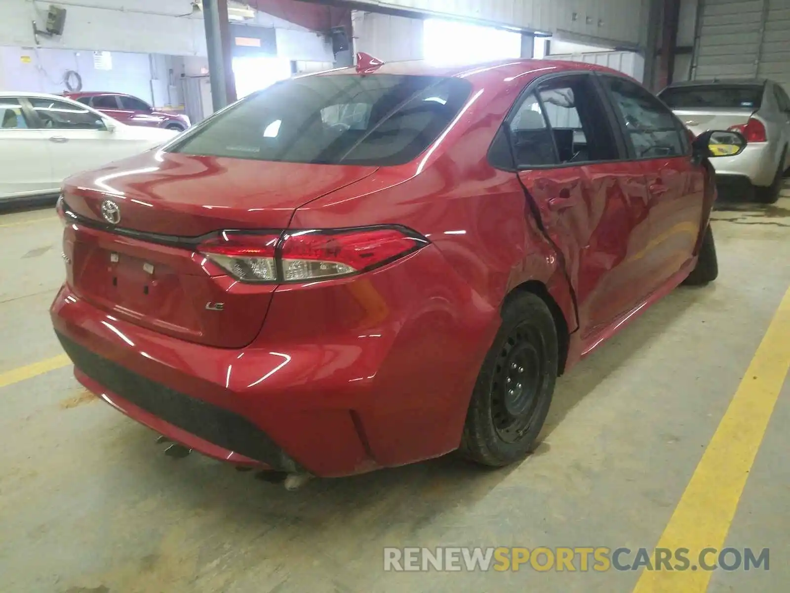 4 Photograph of a damaged car 5YFEPRAE8LP091061 TOYOTA COROLLA 2020