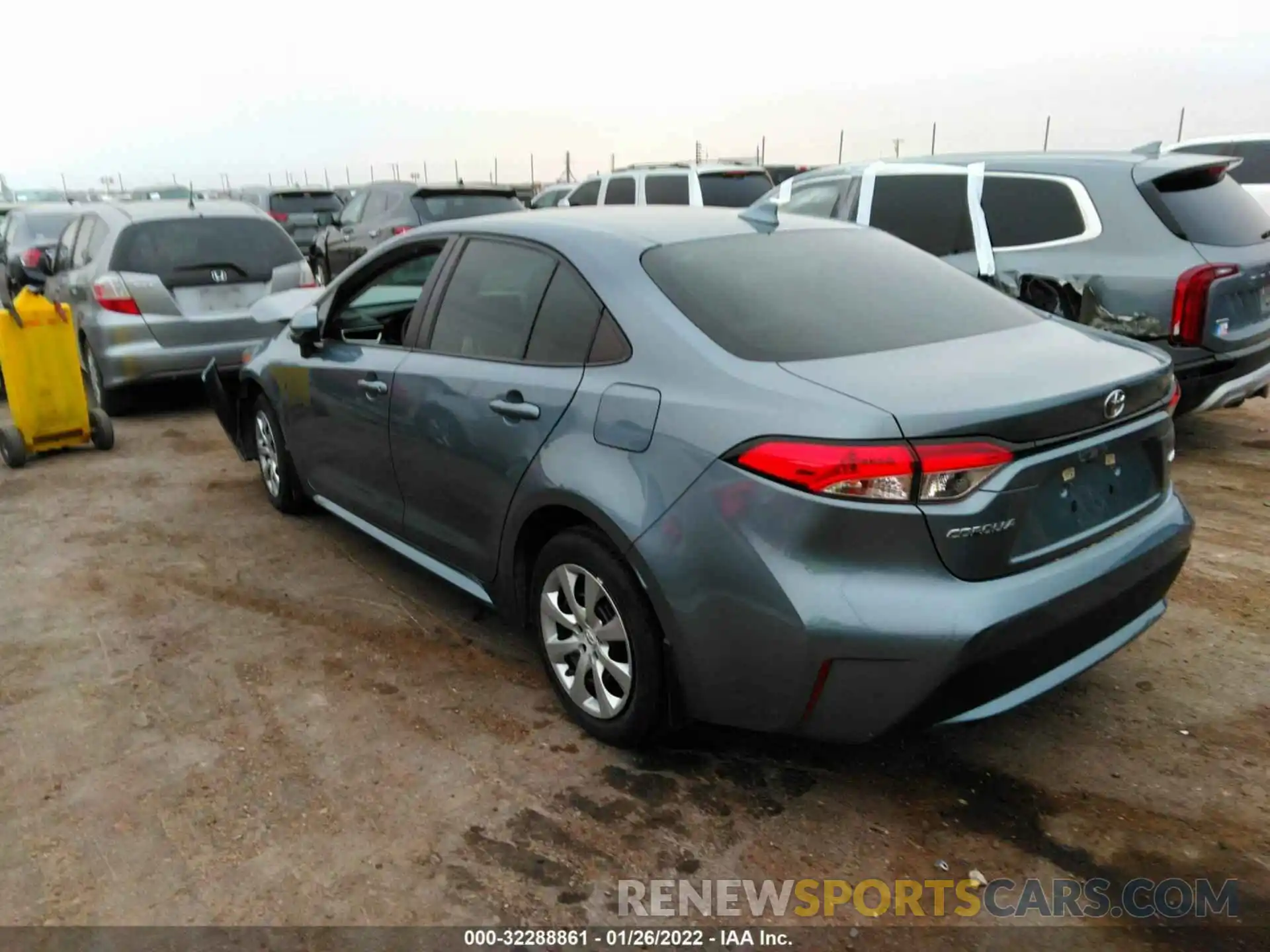 3 Photograph of a damaged car 5YFEPRAE8LP091108 TOYOTA COROLLA 2020