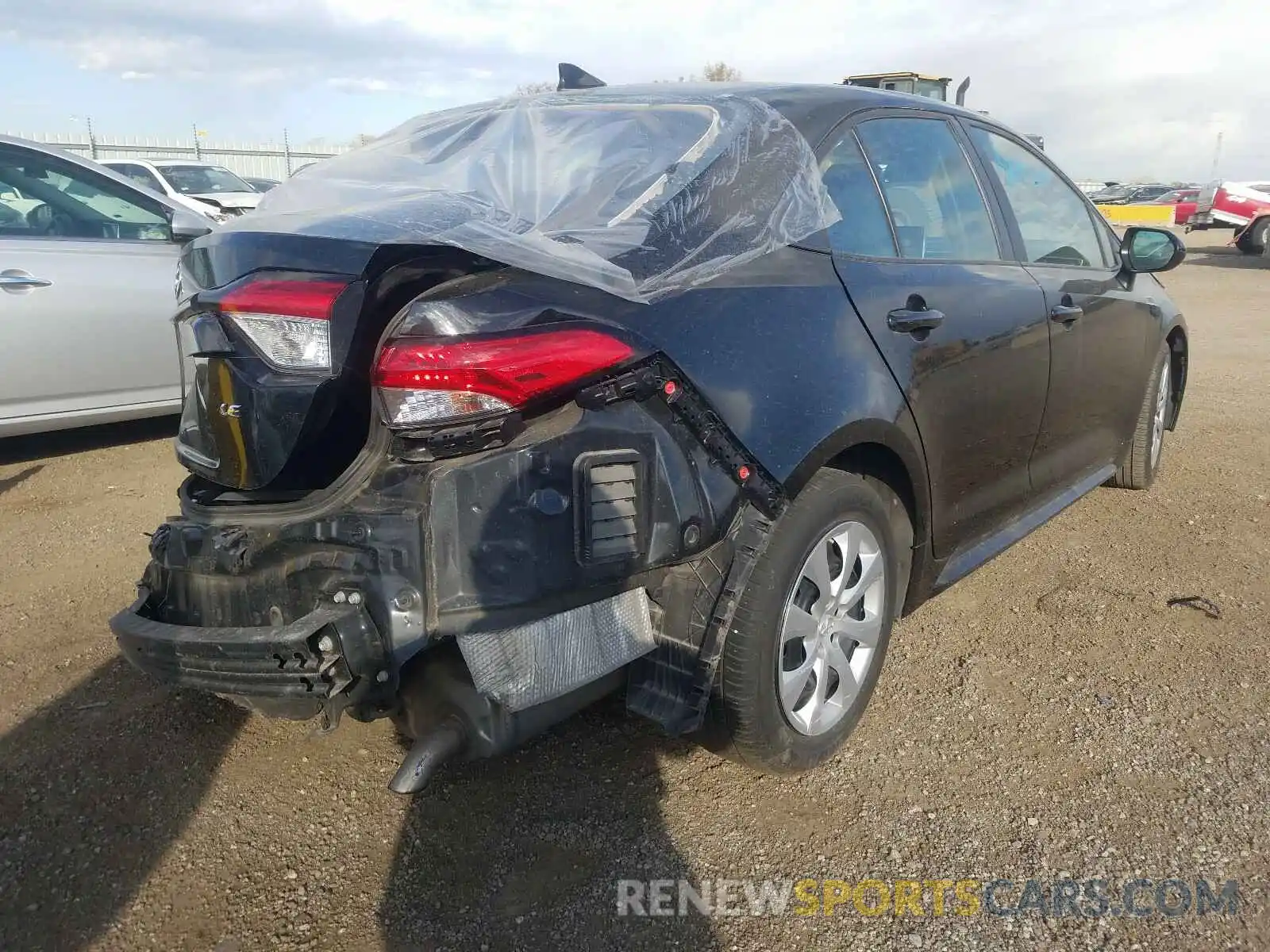 4 Photograph of a damaged car 5YFEPRAE8LP094364 TOYOTA COROLLA 2020