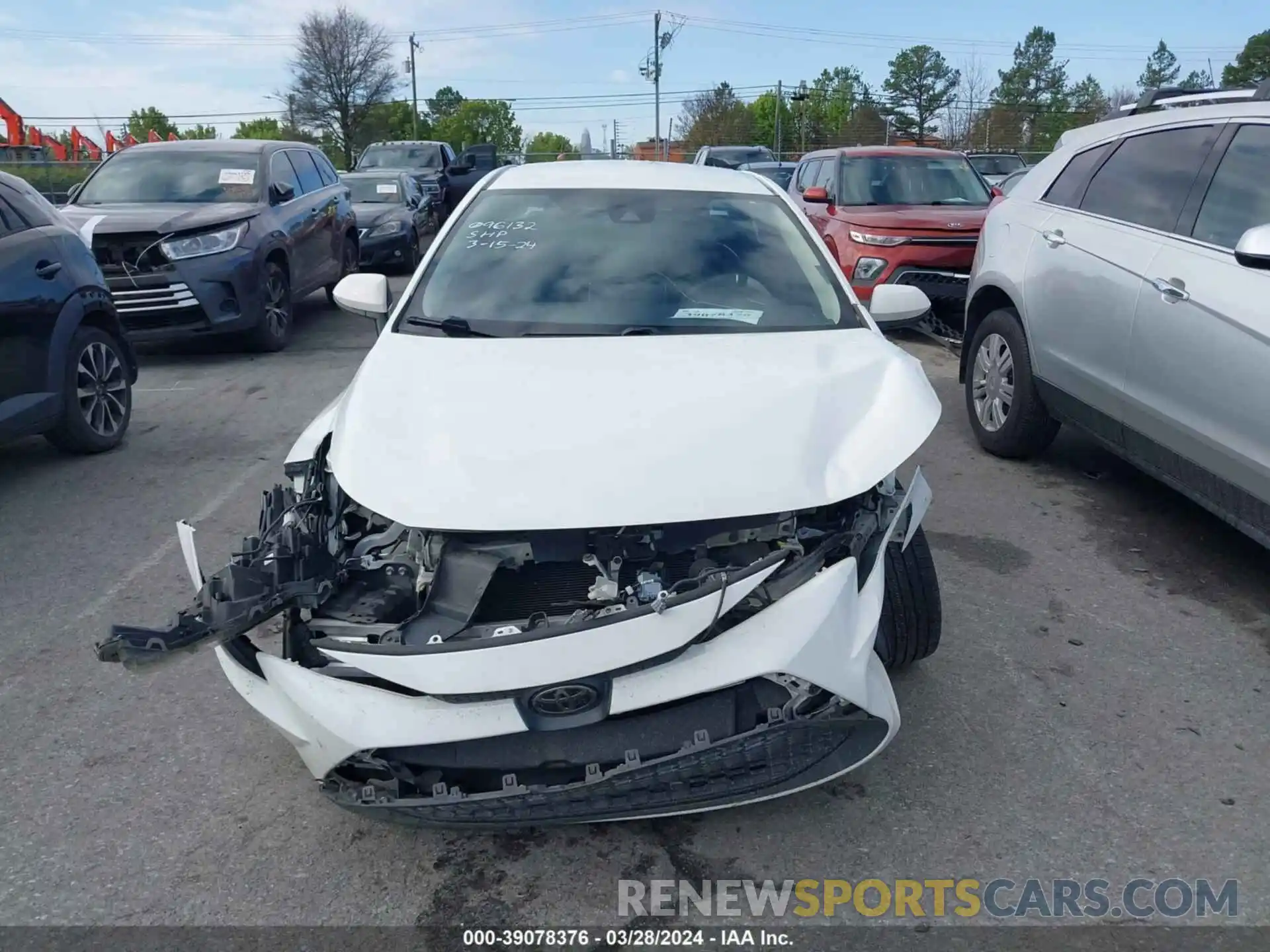 12 Photograph of a damaged car 5YFEPRAE8LP096132 TOYOTA COROLLA 2020