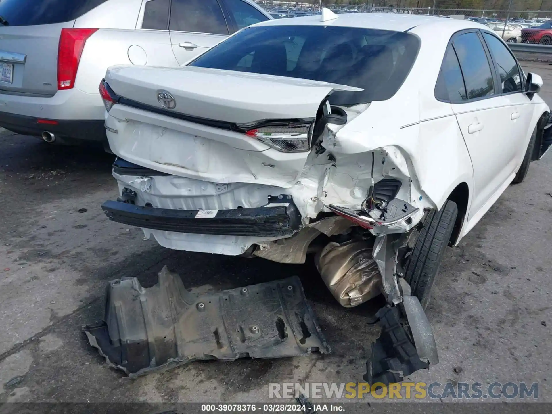 6 Photograph of a damaged car 5YFEPRAE8LP096132 TOYOTA COROLLA 2020