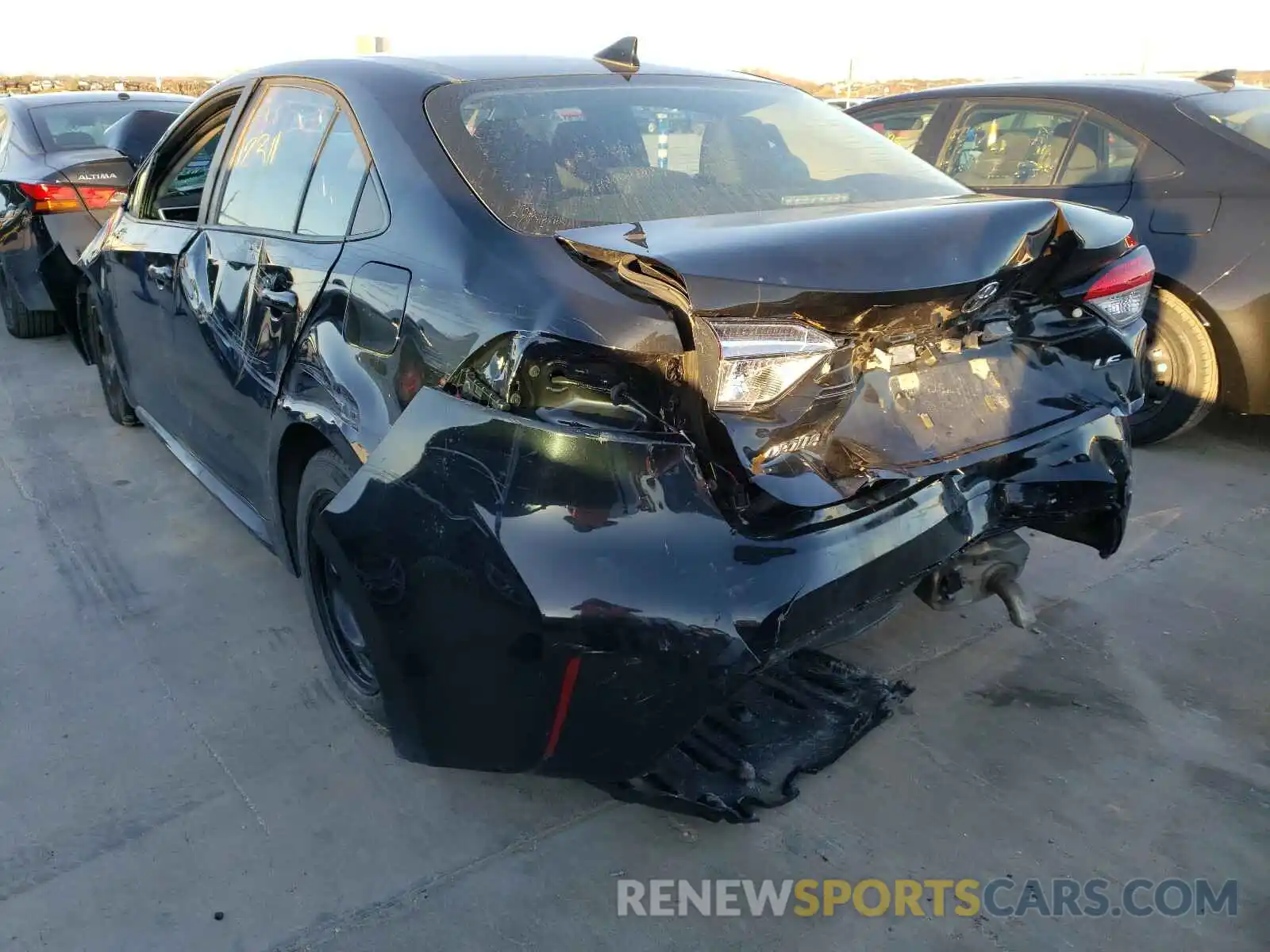 3 Photograph of a damaged car 5YFEPRAE8LP097099 TOYOTA COROLLA 2020