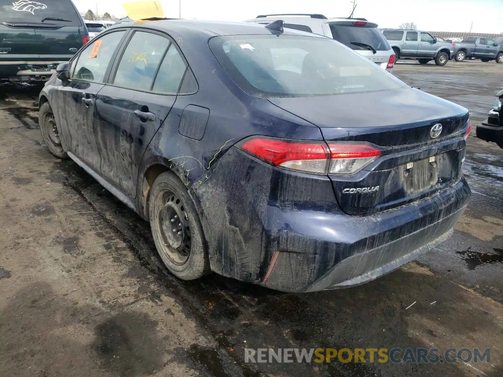 3 Photograph of a damaged car 5YFEPRAE8LP097104 TOYOTA COROLLA 2020