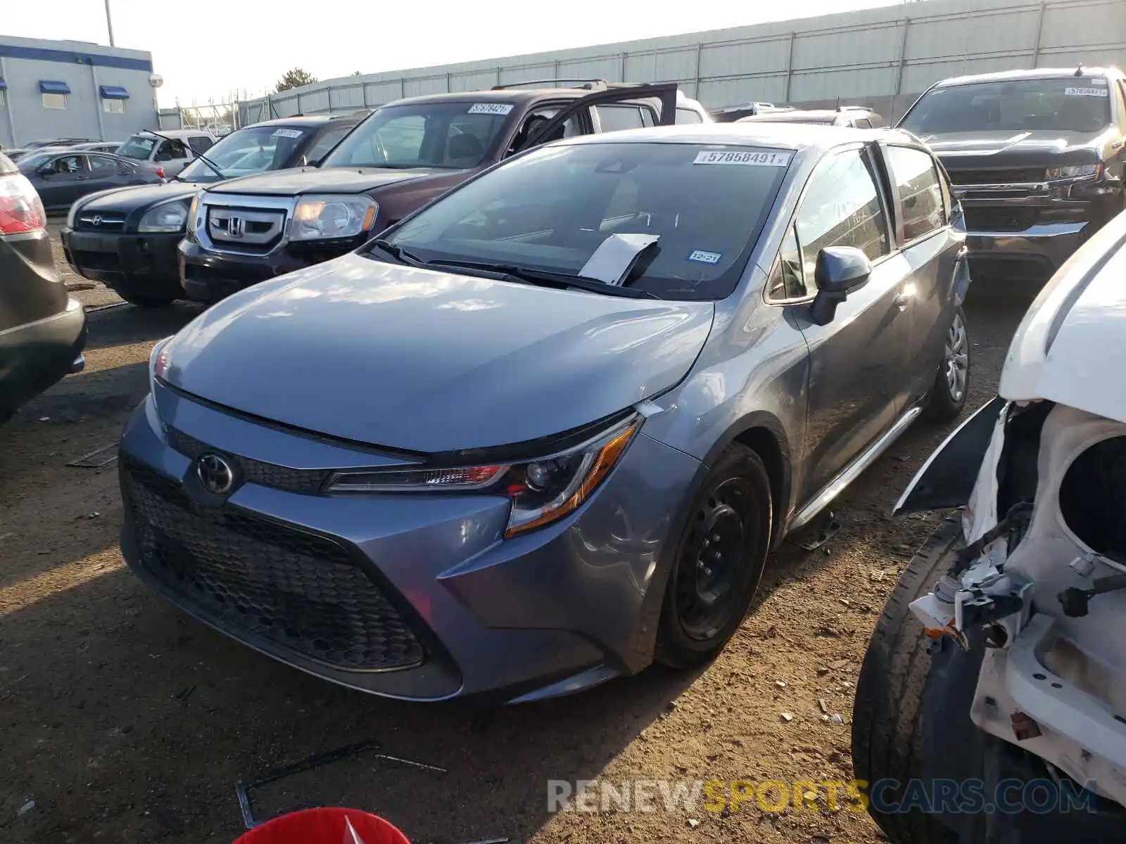 2 Photograph of a damaged car 5YFEPRAE8LP098222 TOYOTA COROLLA 2020