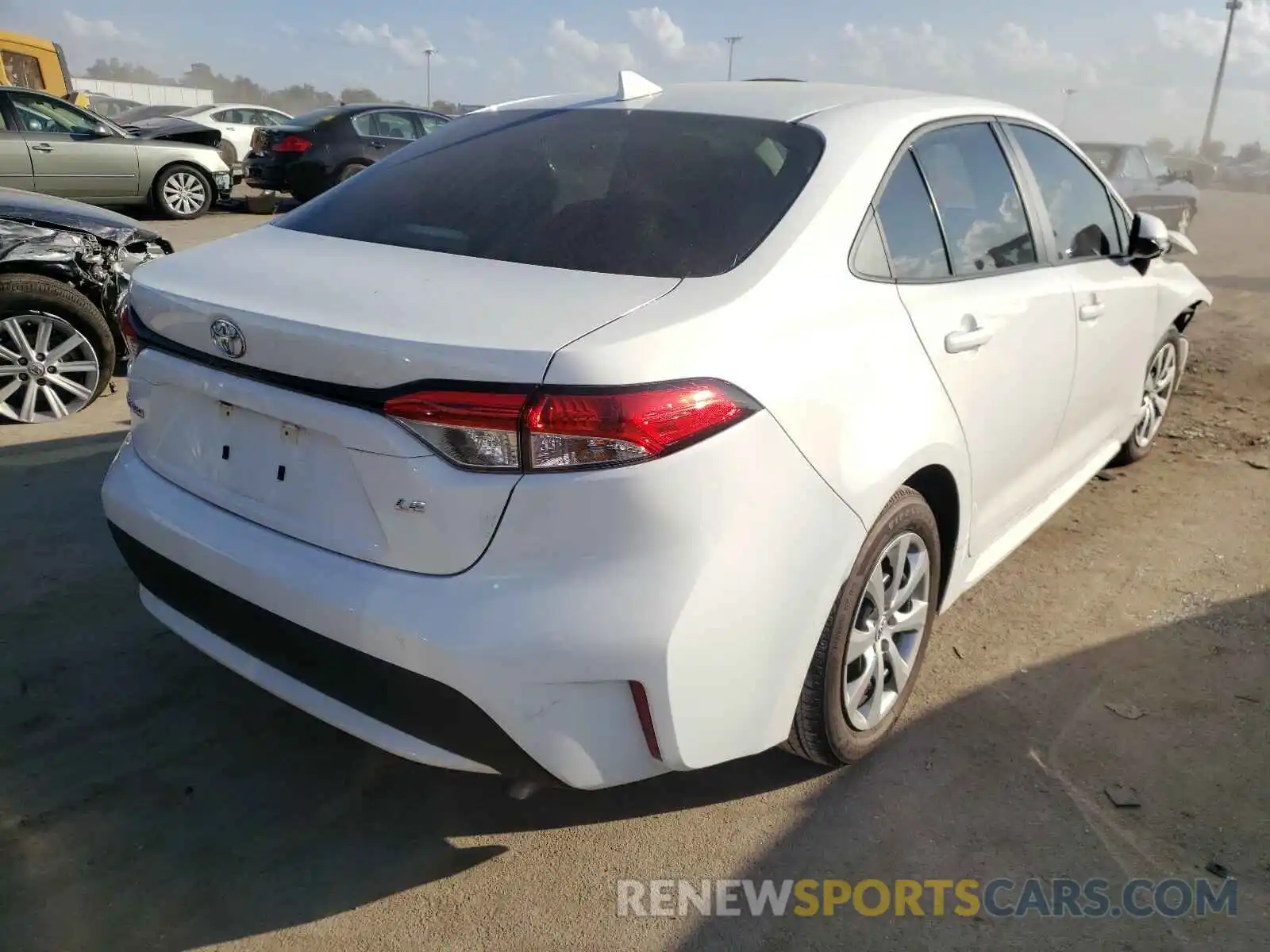 4 Photograph of a damaged car 5YFEPRAE8LP098544 TOYOTA COROLLA 2020