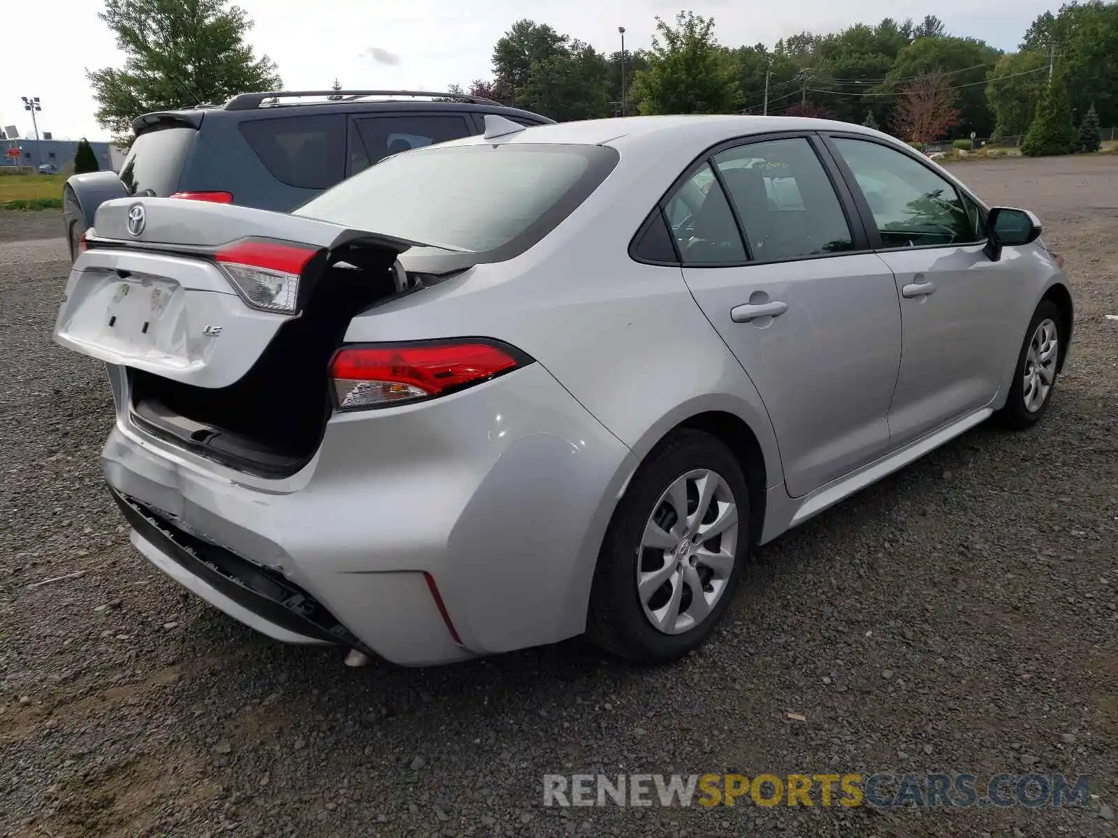 4 Photograph of a damaged car 5YFEPRAE8LP100096 TOYOTA COROLLA 2020