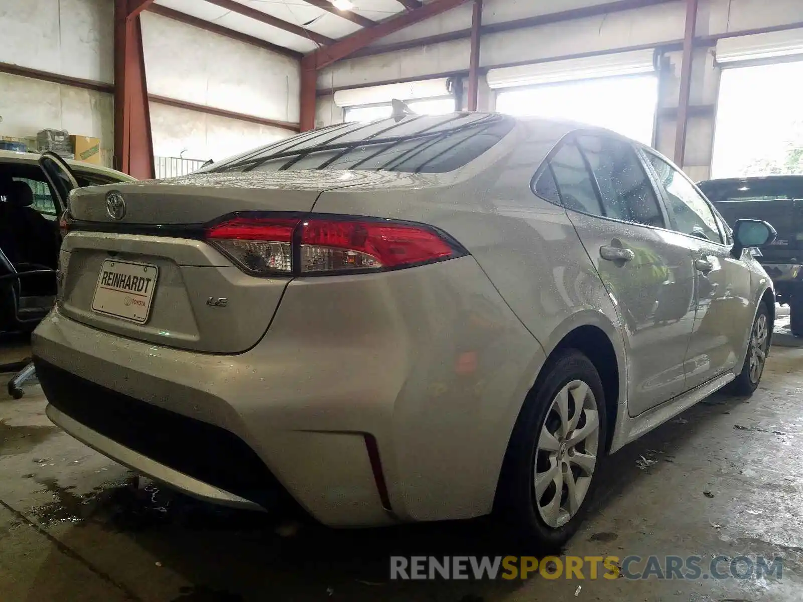 4 Photograph of a damaged car 5YFEPRAE8LP100891 TOYOTA COROLLA 2020