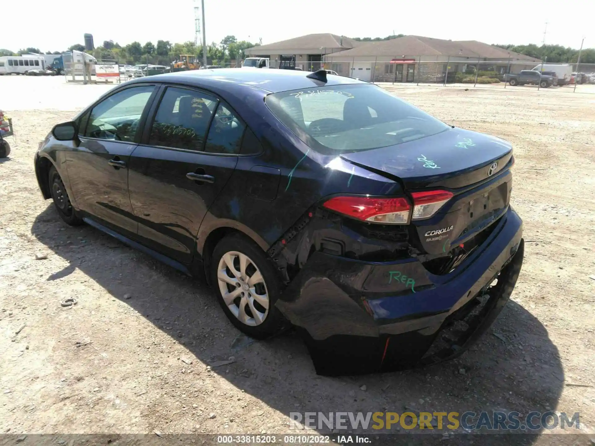 3 Photograph of a damaged car 5YFEPRAE8LP100955 TOYOTA COROLLA 2020