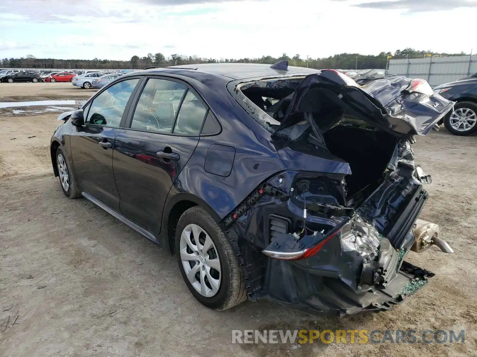 3 Photograph of a damaged car 5YFEPRAE8LP101054 TOYOTA COROLLA 2020