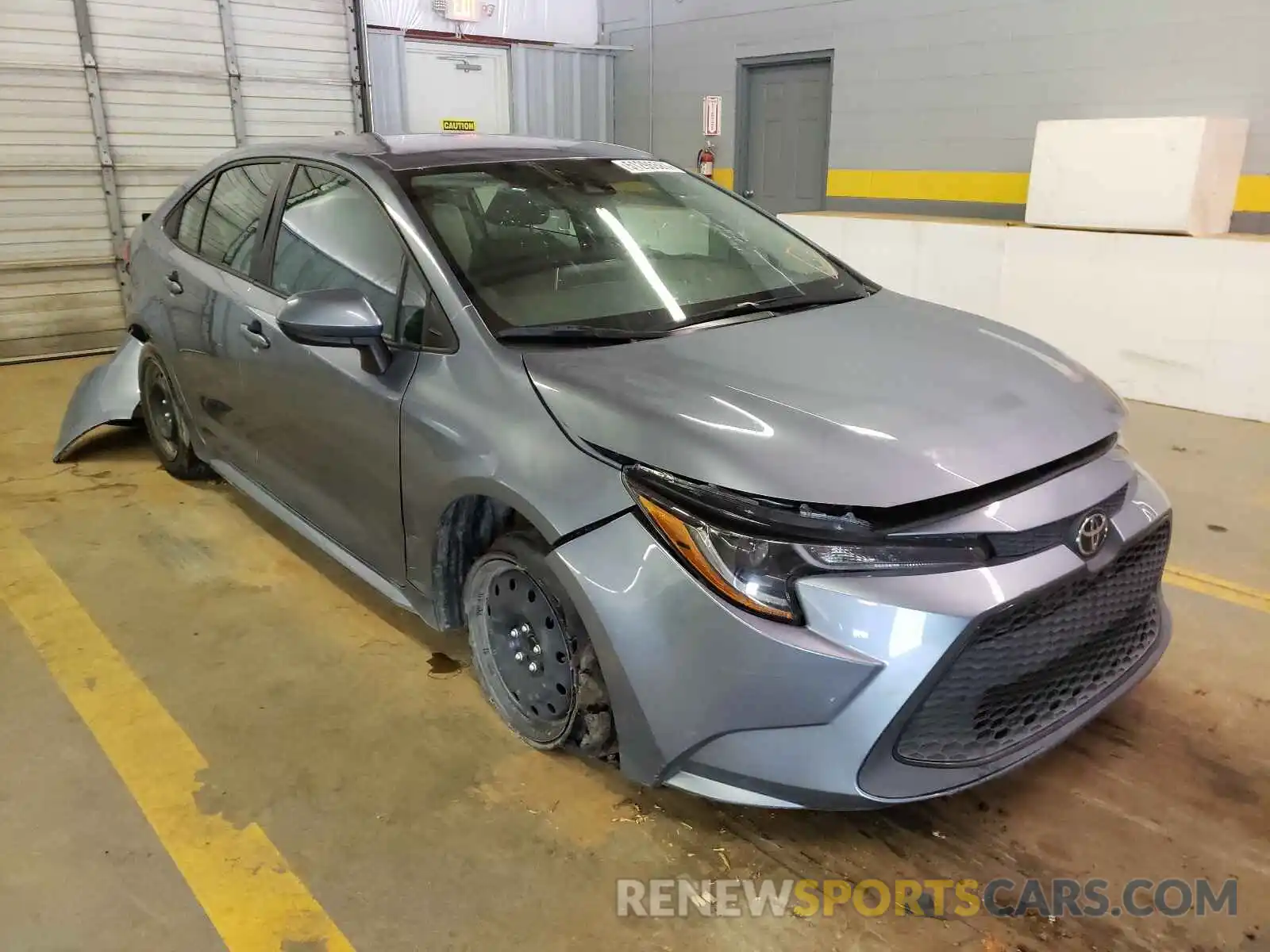 1 Photograph of a damaged car 5YFEPRAE8LP101118 TOYOTA COROLLA 2020