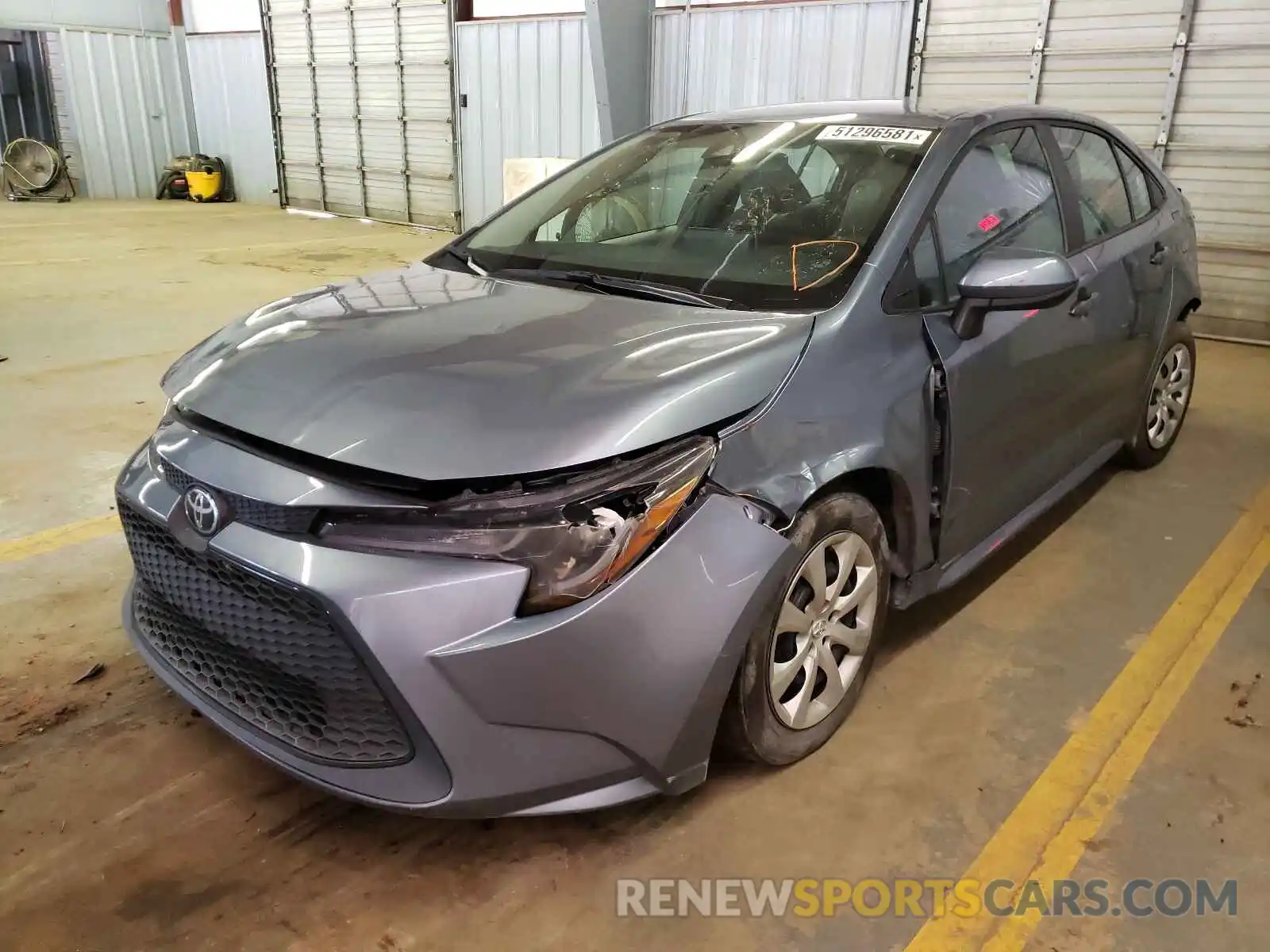 2 Photograph of a damaged car 5YFEPRAE8LP101118 TOYOTA COROLLA 2020