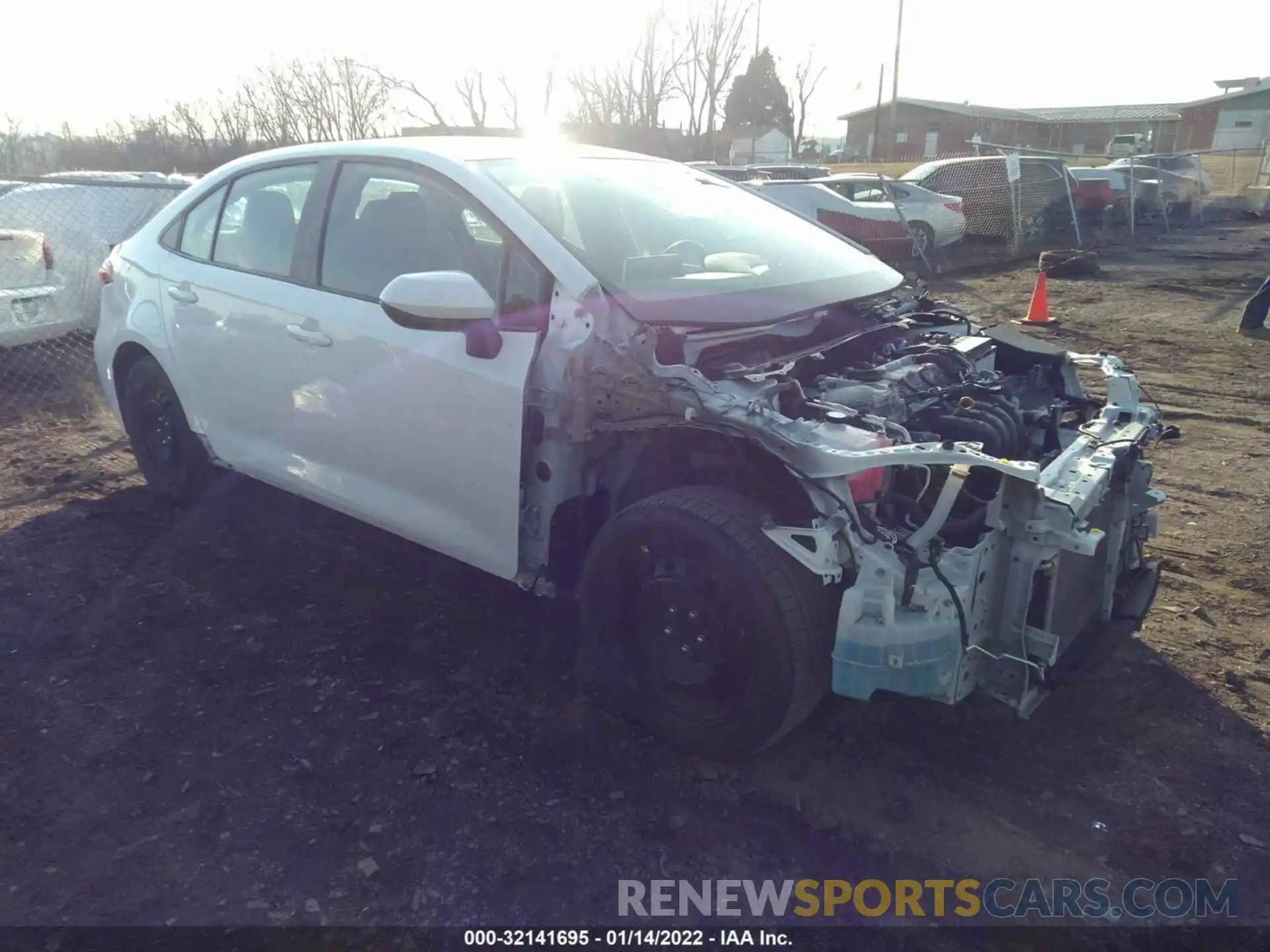 1 Photograph of a damaged car 5YFEPRAE8LP101605 TOYOTA COROLLA 2020