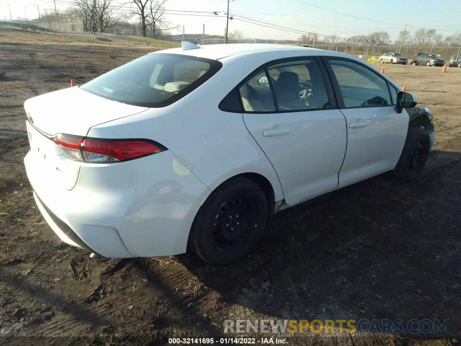 4 Photograph of a damaged car 5YFEPRAE8LP101605 TOYOTA COROLLA 2020