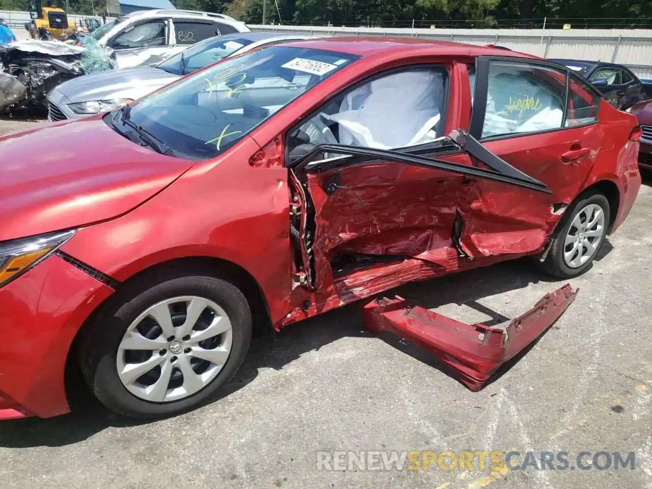 9 Photograph of a damaged car 5YFEPRAE8LP101927 TOYOTA COROLLA 2020