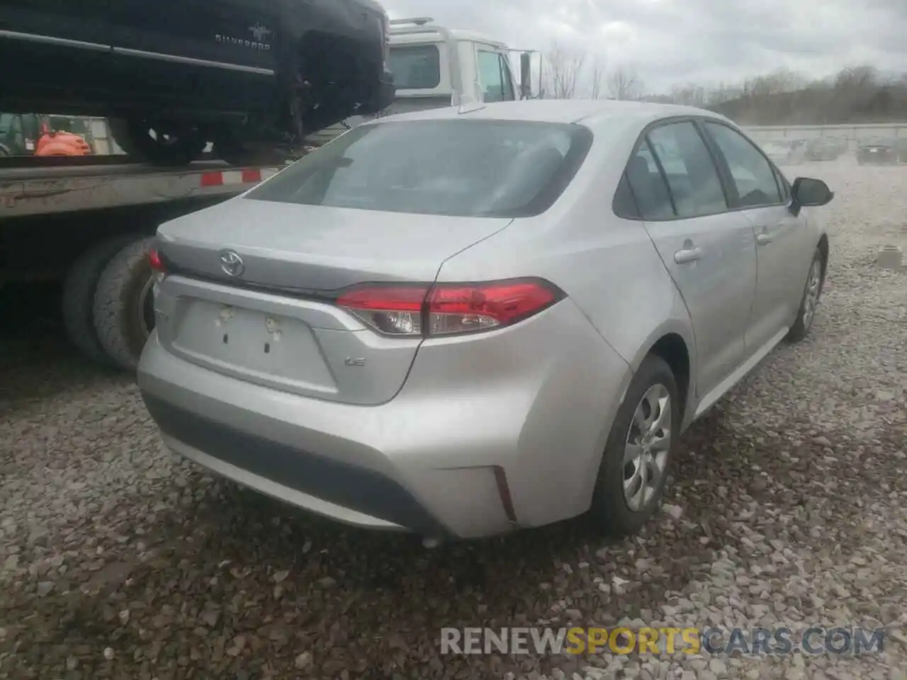 4 Photograph of a damaged car 5YFEPRAE8LP102253 TOYOTA COROLLA 2020