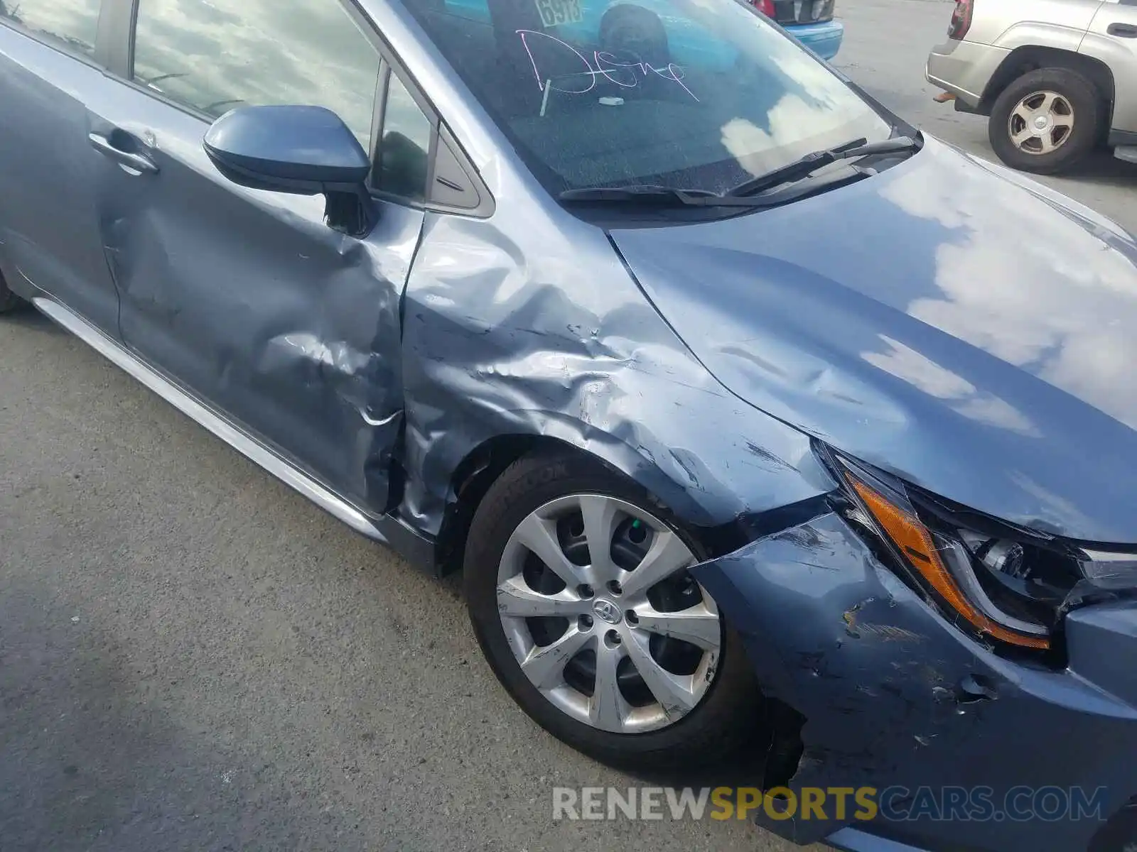 9 Photograph of a damaged car 5YFEPRAE8LP102480 TOYOTA COROLLA 2020