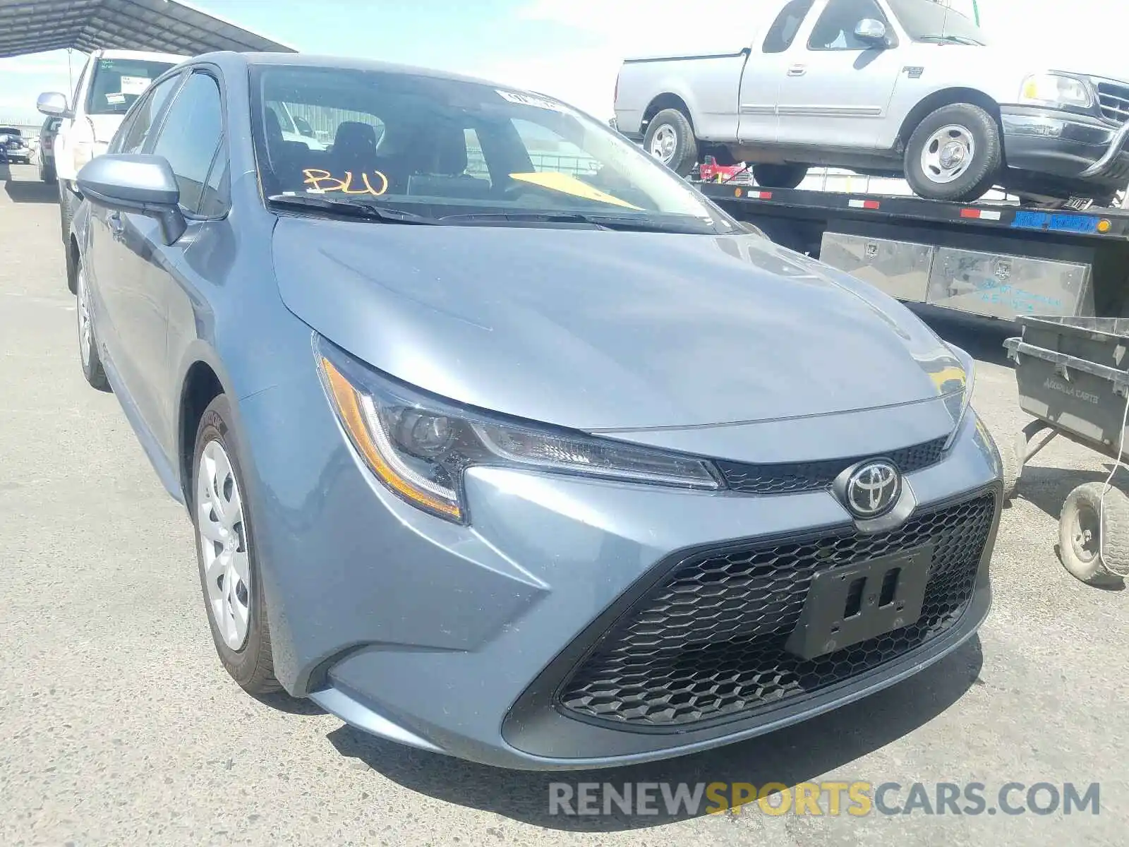 1 Photograph of a damaged car 5YFEPRAE8LP103872 TOYOTA COROLLA 2020