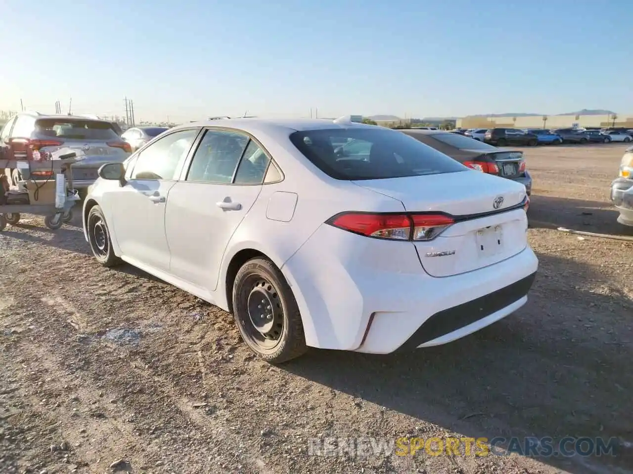 3 Photograph of a damaged car 5YFEPRAE8LP103905 TOYOTA COROLLA 2020