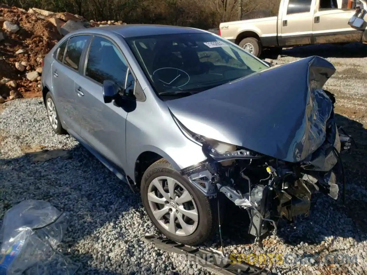 1 Photograph of a damaged car 5YFEPRAE8LP103998 TOYOTA COROLLA 2020