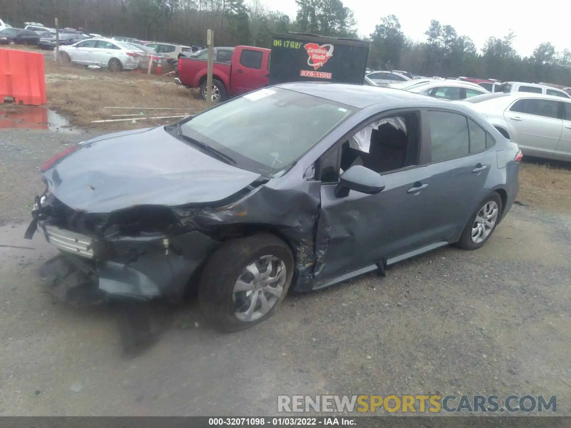 2 Photograph of a damaged car 5YFEPRAE8LP105251 TOYOTA COROLLA 2020