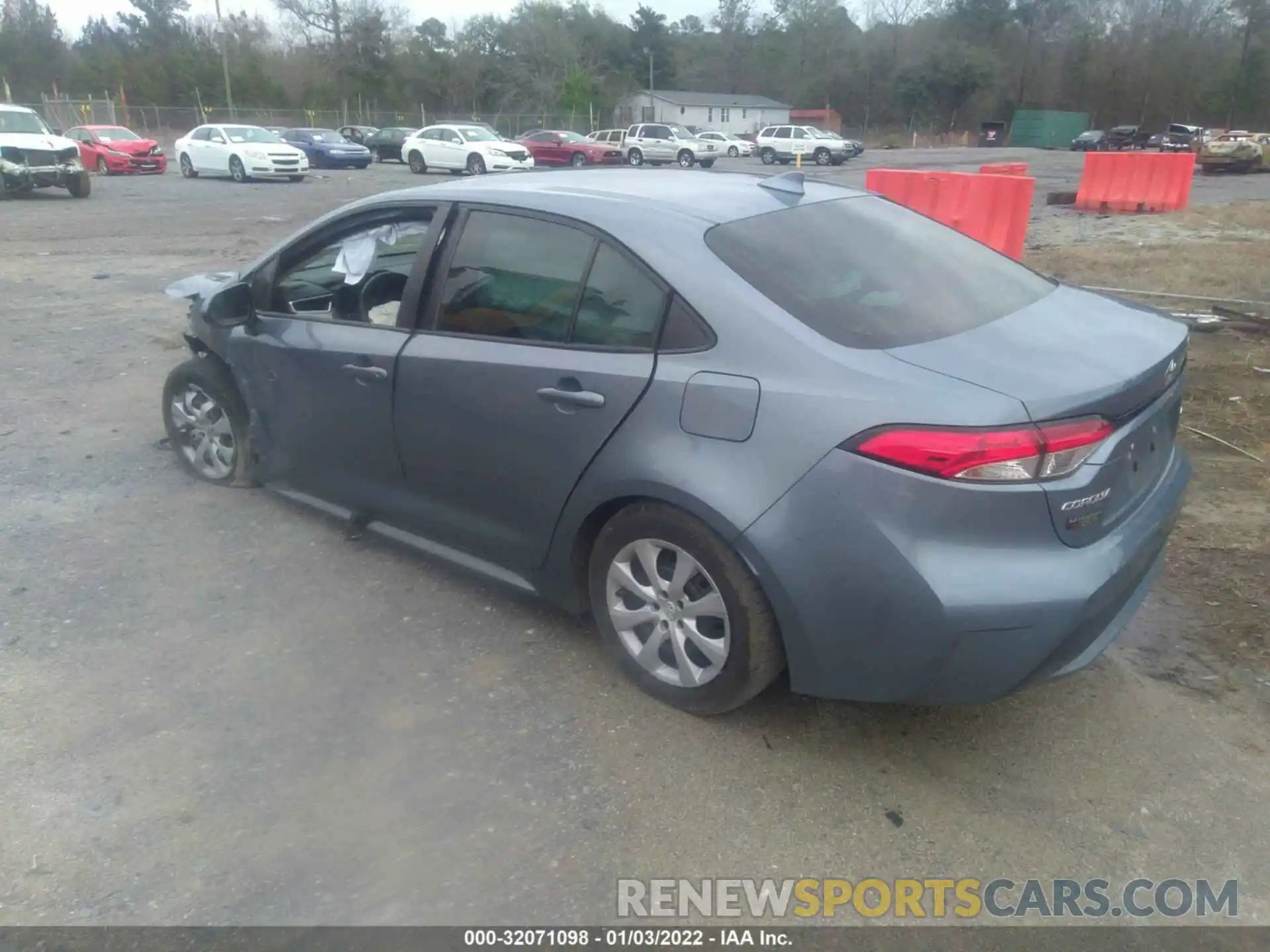 3 Photograph of a damaged car 5YFEPRAE8LP105251 TOYOTA COROLLA 2020