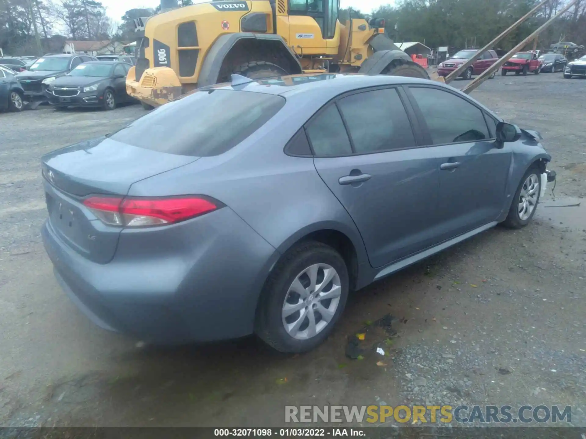 4 Photograph of a damaged car 5YFEPRAE8LP105251 TOYOTA COROLLA 2020