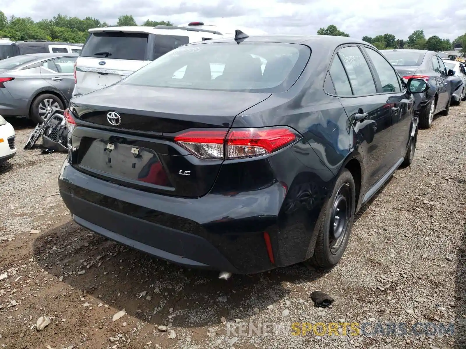 4 Photograph of a damaged car 5YFEPRAE8LP105511 TOYOTA COROLLA 2020