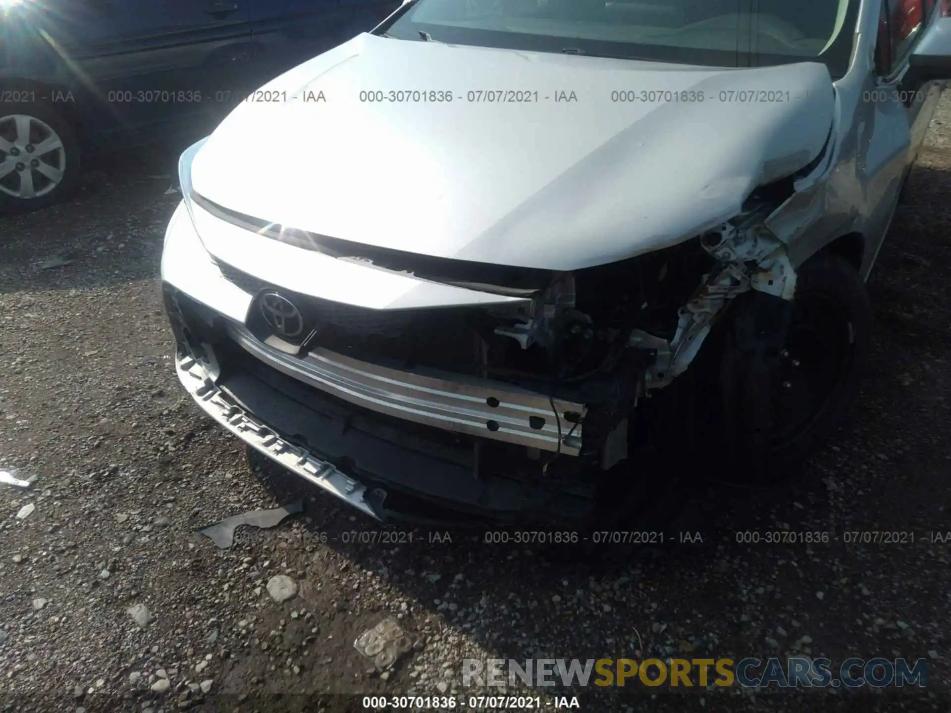 6 Photograph of a damaged car 5YFEPRAE8LP105640 TOYOTA COROLLA 2020