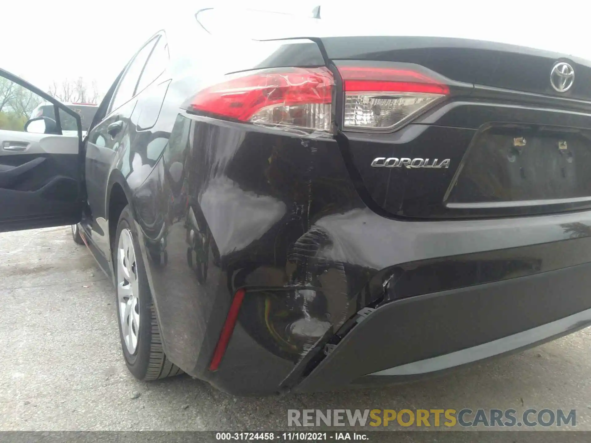 6 Photograph of a damaged car 5YFEPRAE8LP106092 TOYOTA COROLLA 2020