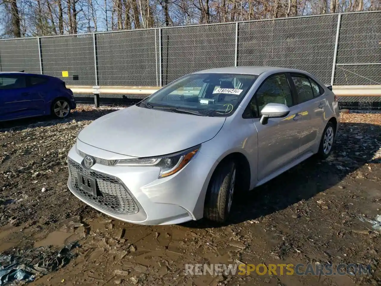 2 Photograph of a damaged car 5YFEPRAE8LP107050 TOYOTA COROLLA 2020