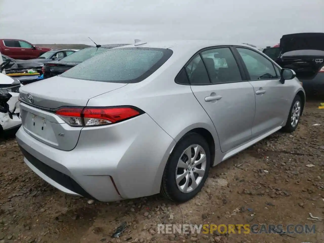 4 Photograph of a damaged car 5YFEPRAE8LP107095 TOYOTA COROLLA 2020