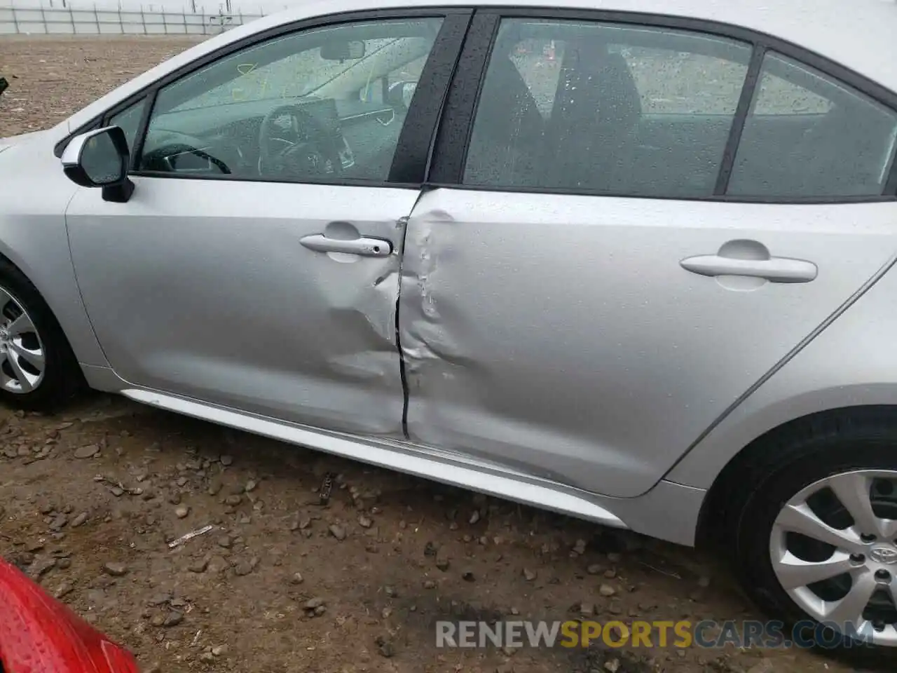 9 Photograph of a damaged car 5YFEPRAE8LP107095 TOYOTA COROLLA 2020