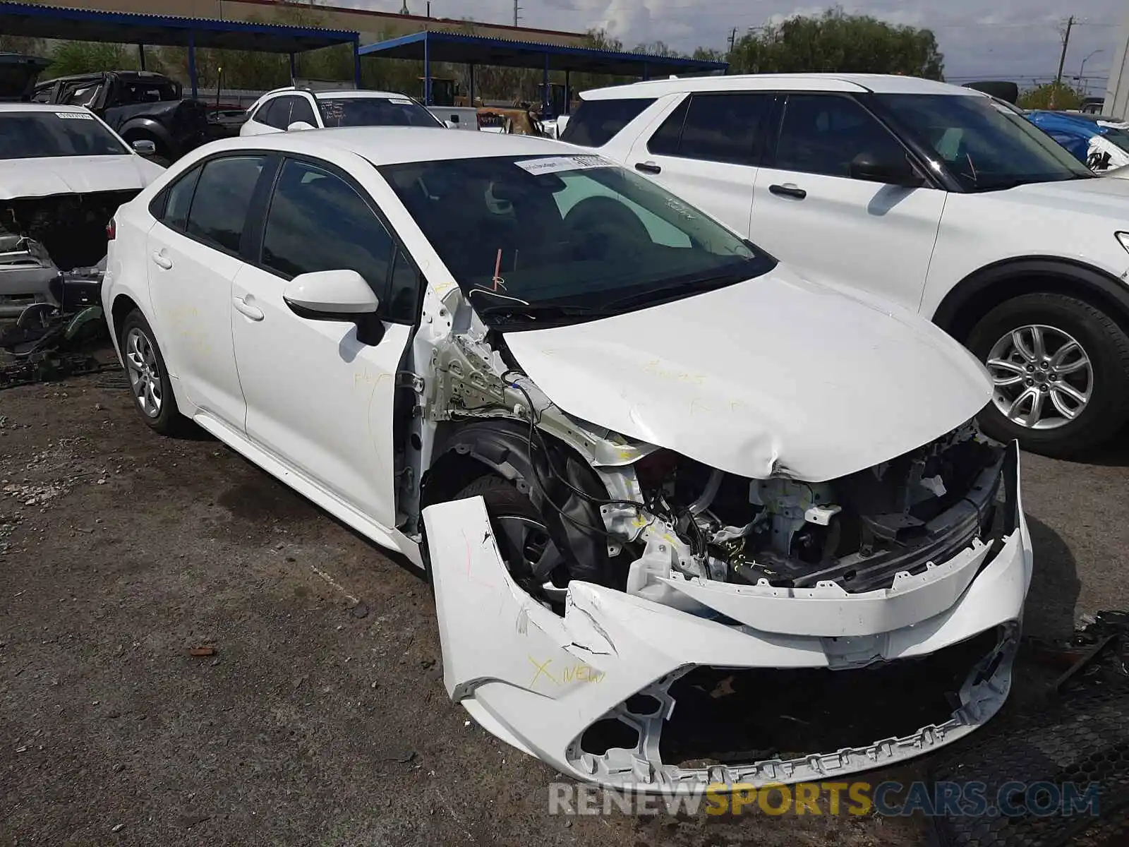 1 Photograph of a damaged car 5YFEPRAE8LP107761 TOYOTA COROLLA 2020