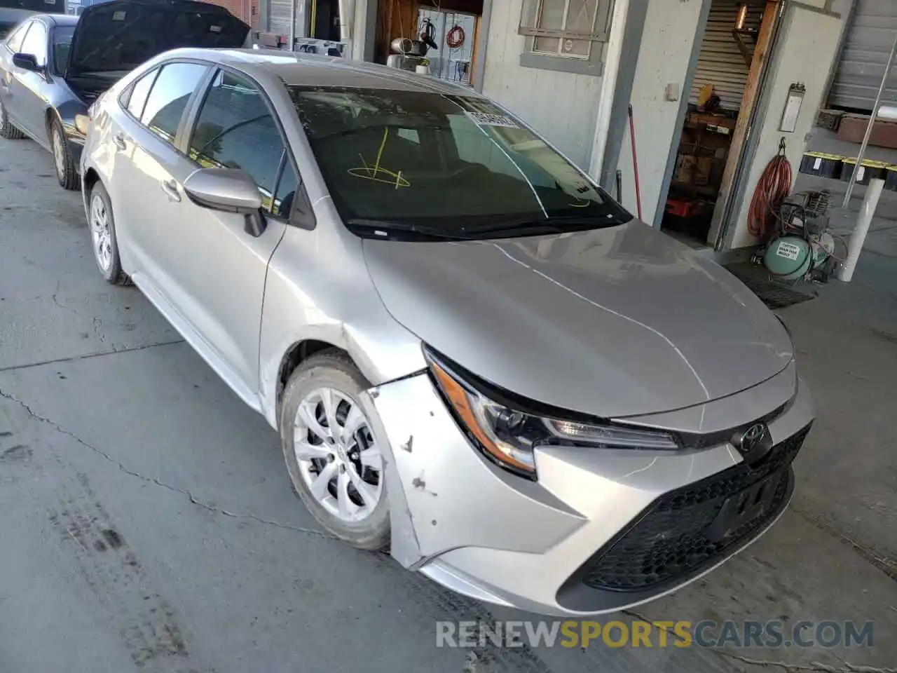 1 Photograph of a damaged car 5YFEPRAE8LP108554 TOYOTA COROLLA 2020