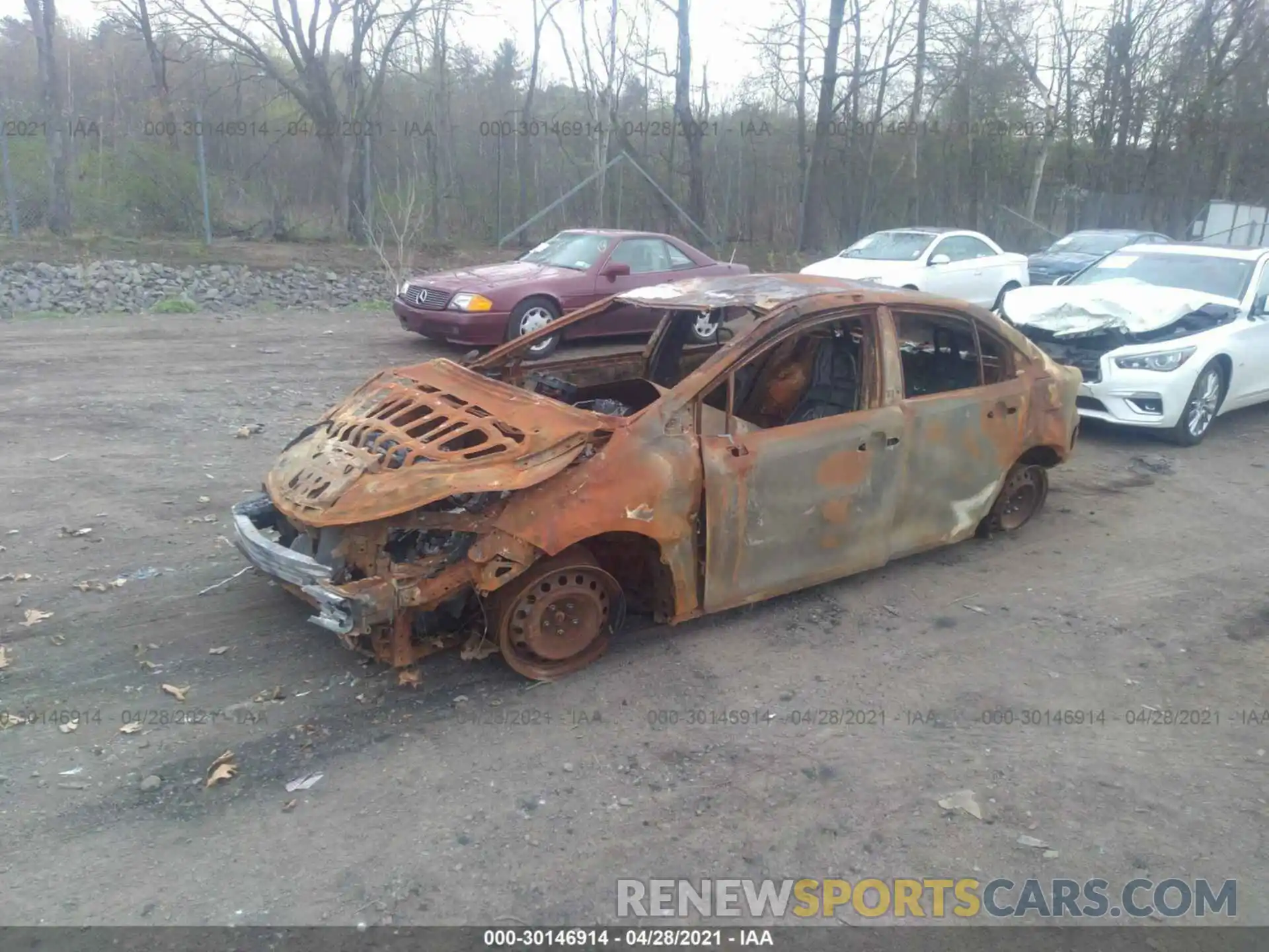 2 Photograph of a damaged car 5YFEPRAE8LP108831 TOYOTA COROLLA 2020
