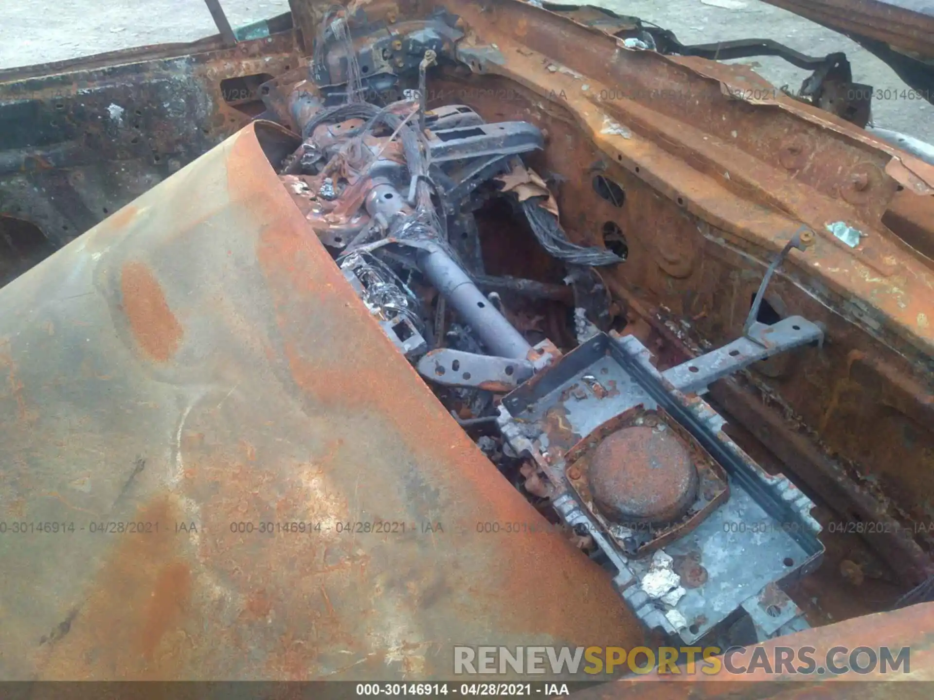 5 Photograph of a damaged car 5YFEPRAE8LP108831 TOYOTA COROLLA 2020