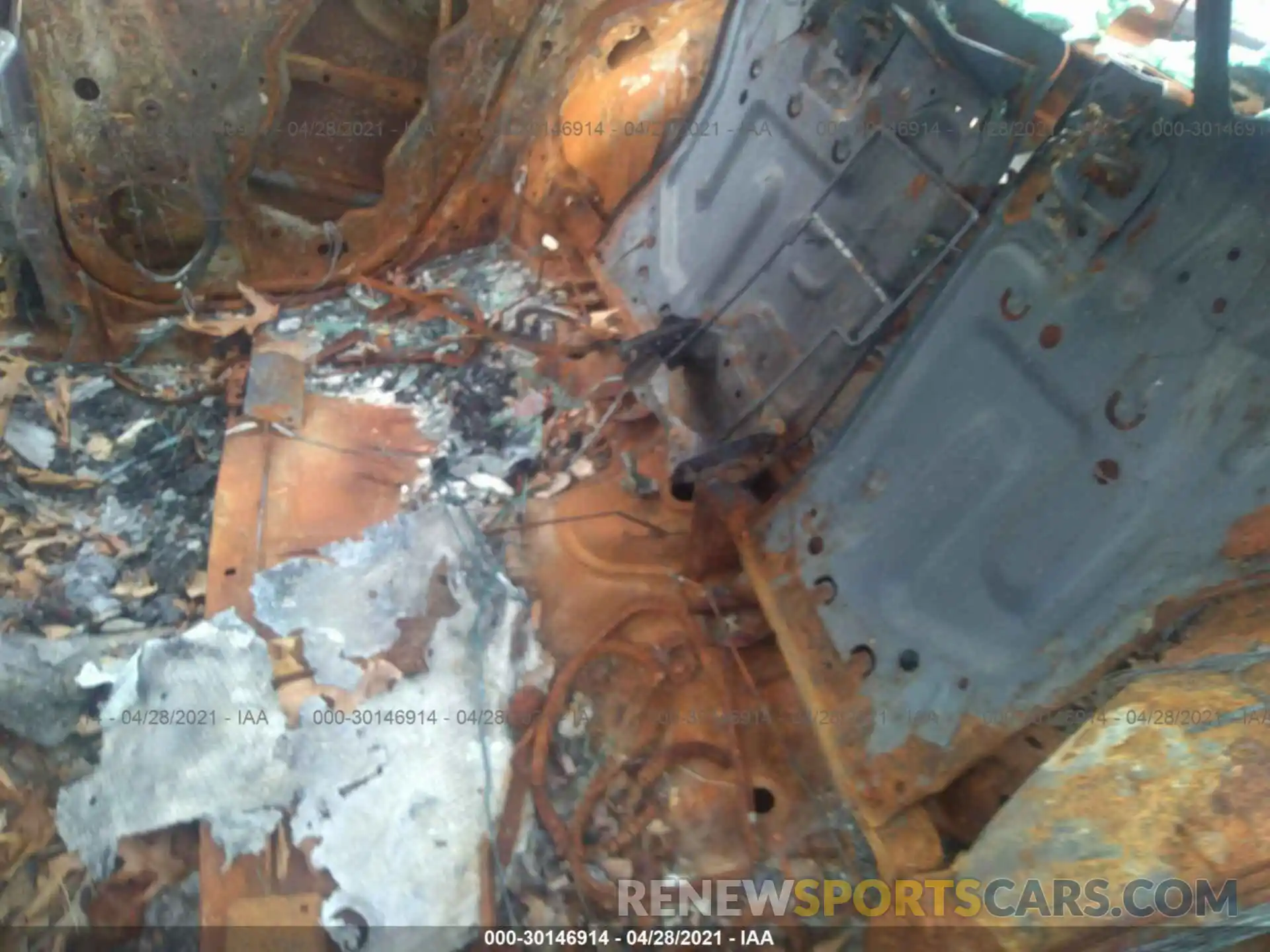 8 Photograph of a damaged car 5YFEPRAE8LP108831 TOYOTA COROLLA 2020