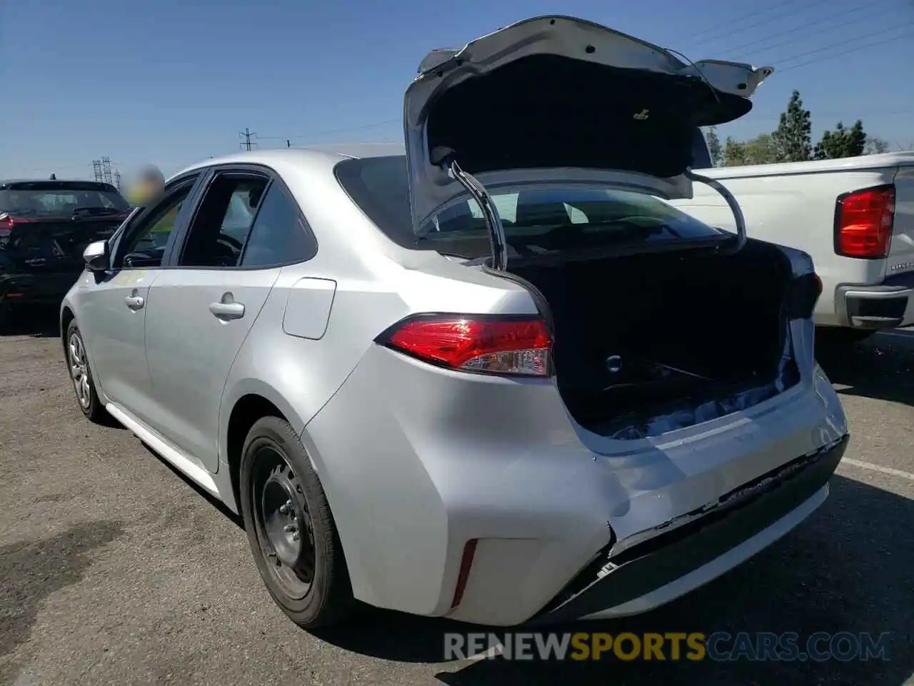 3 Photograph of a damaged car 5YFEPRAE8LP109073 TOYOTA COROLLA 2020