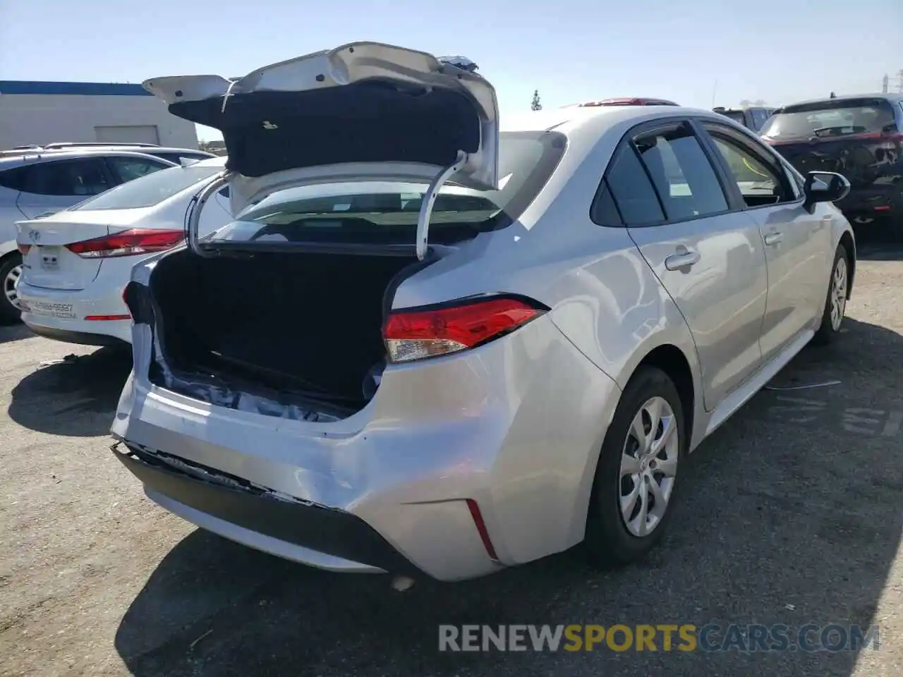 4 Photograph of a damaged car 5YFEPRAE8LP109073 TOYOTA COROLLA 2020