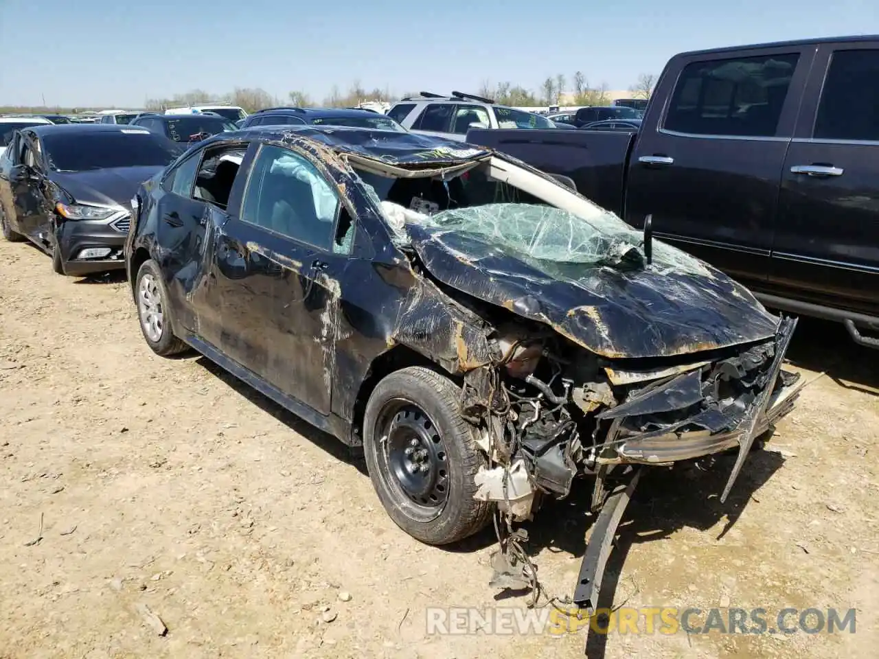 1 Photograph of a damaged car 5YFEPRAE8LP110675 TOYOTA COROLLA 2020