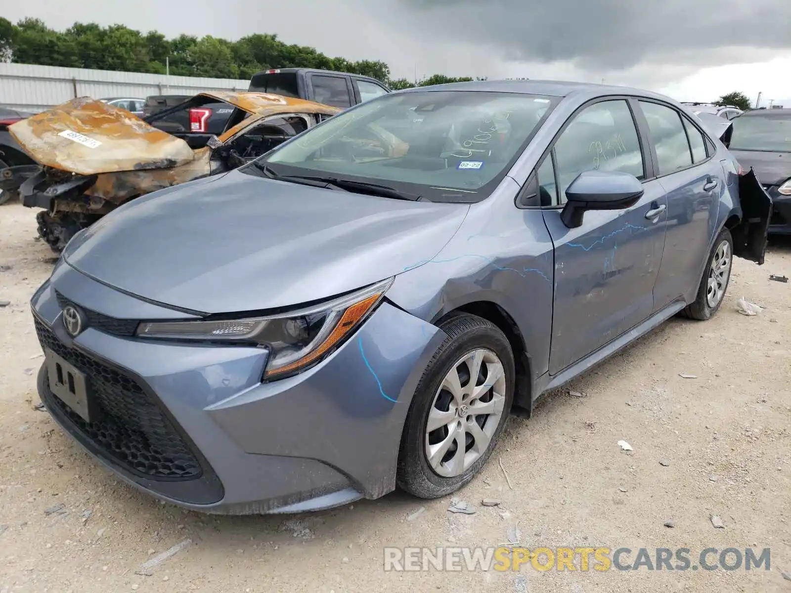 2 Photograph of a damaged car 5YFEPRAE8LP110806 TOYOTA COROLLA 2020