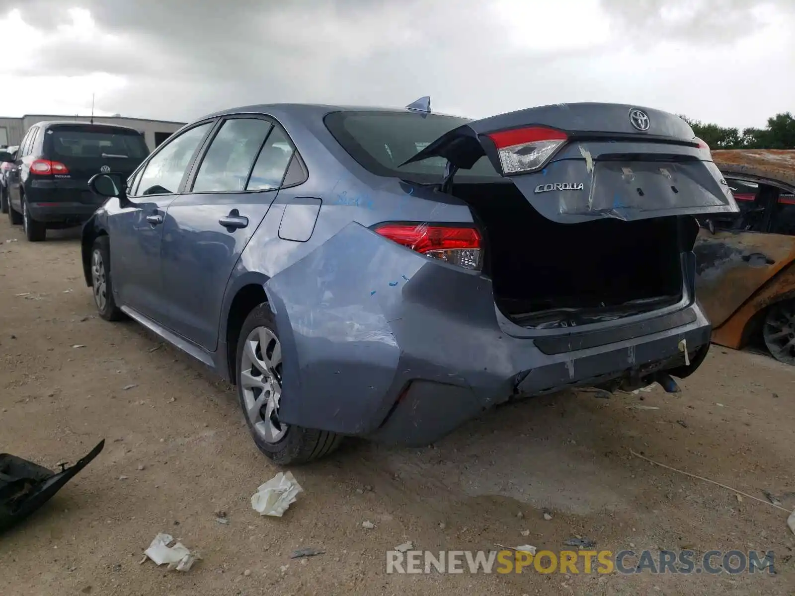 3 Photograph of a damaged car 5YFEPRAE8LP110806 TOYOTA COROLLA 2020