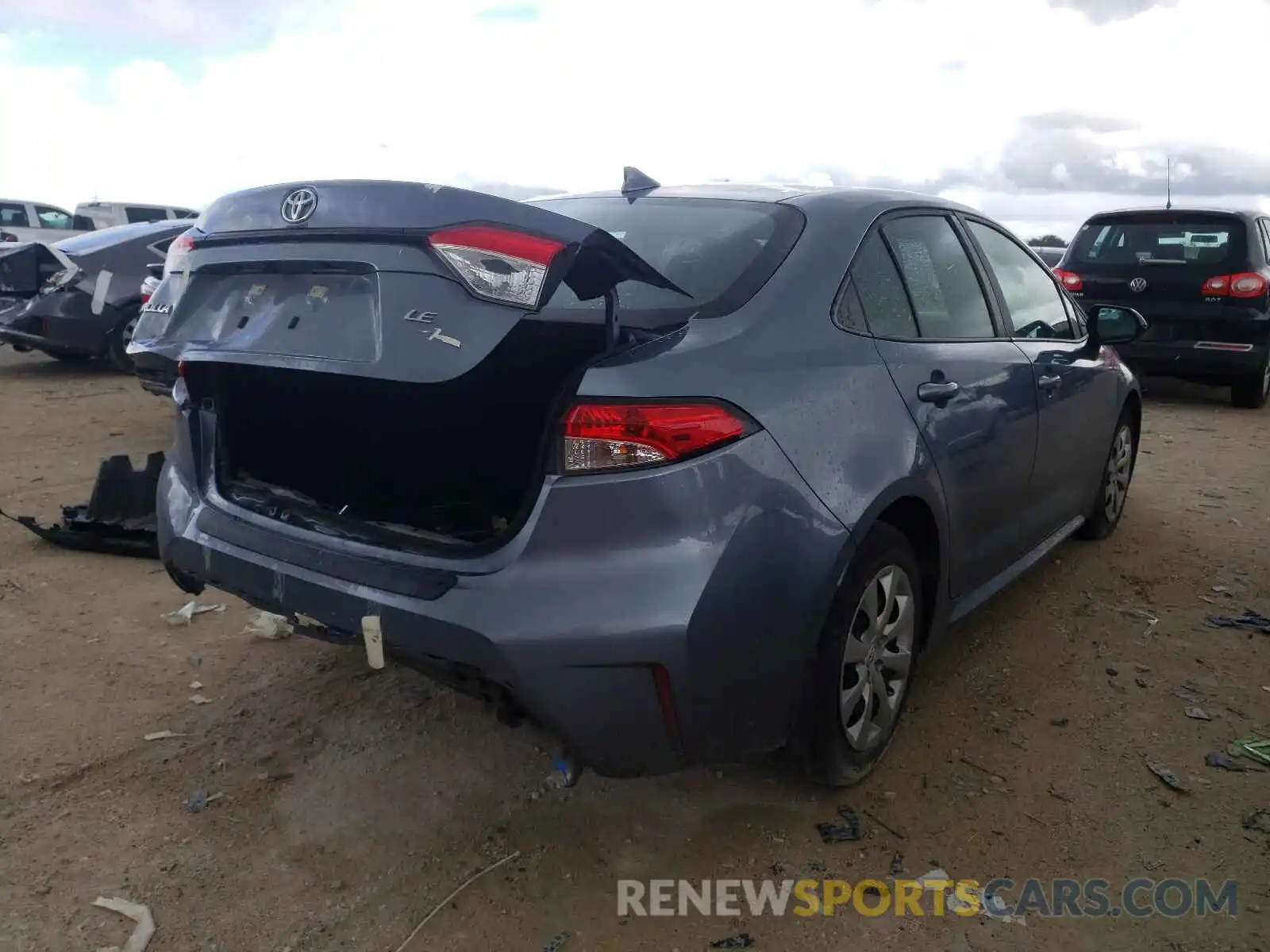 4 Photograph of a damaged car 5YFEPRAE8LP110806 TOYOTA COROLLA 2020