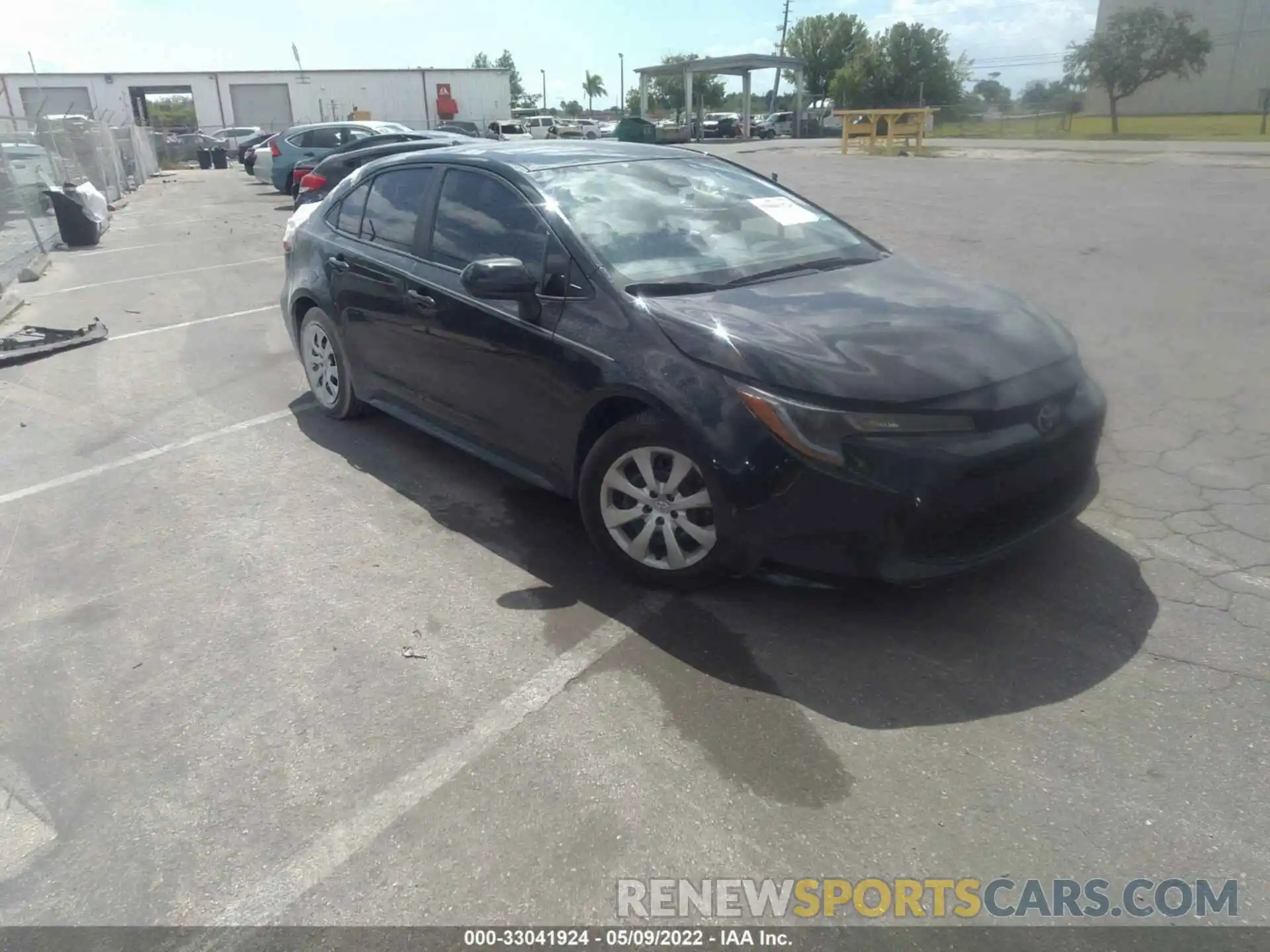 1 Photograph of a damaged car 5YFEPRAE8LP111003 TOYOTA COROLLA 2020