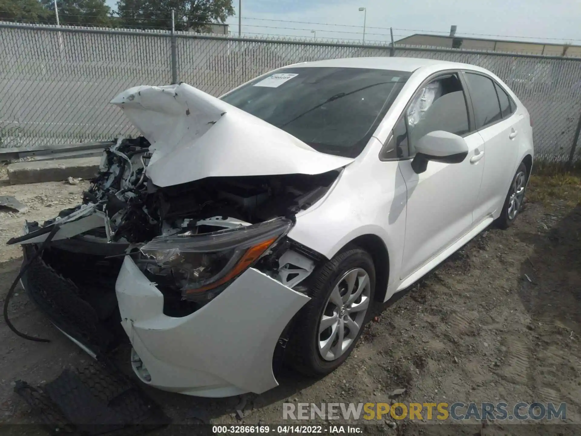 2 Photograph of a damaged car 5YFEPRAE8LP111051 TOYOTA COROLLA 2020